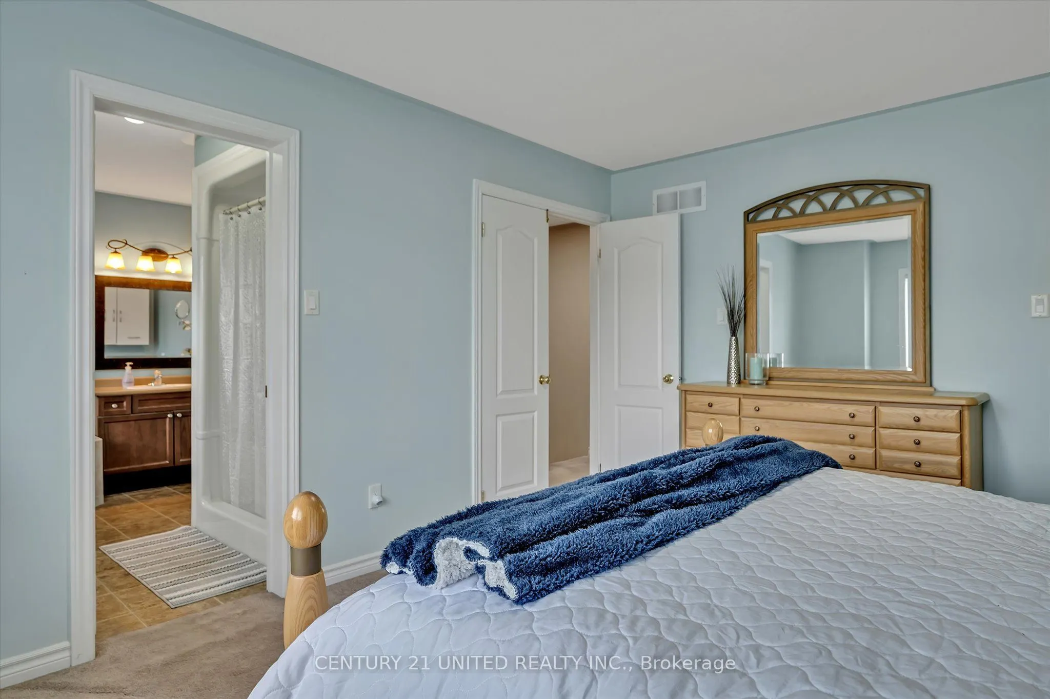 213 Farrier Crescent