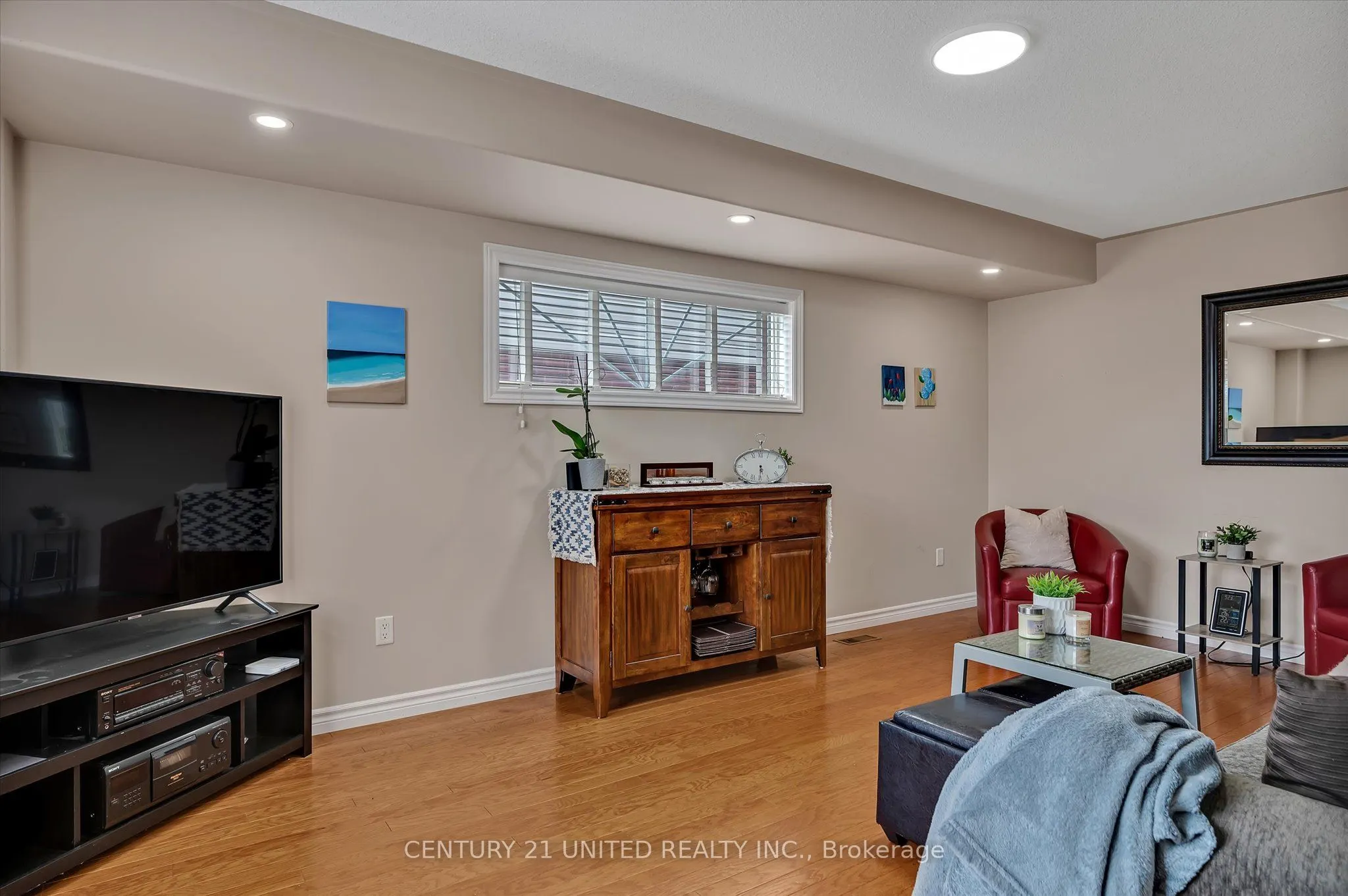 213 Farrier Crescent