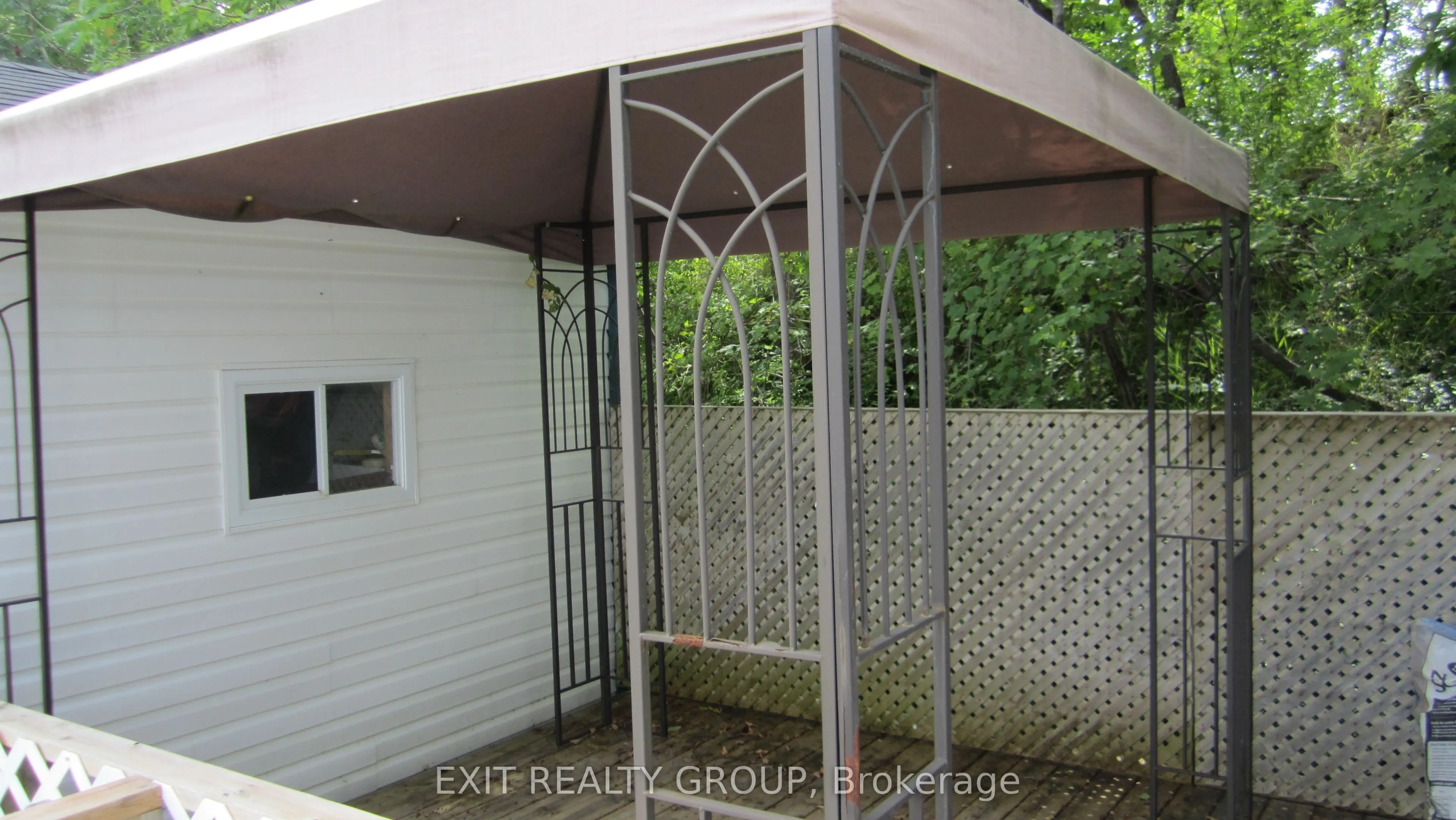 5-152 Concession Road 11 W