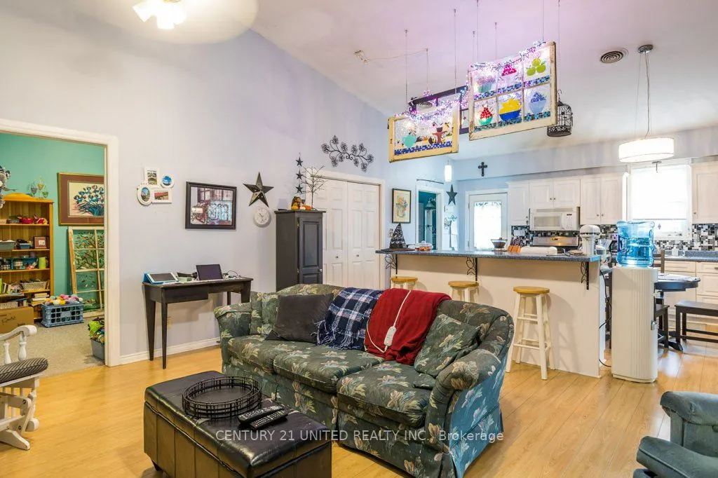 2219 Burnham Line