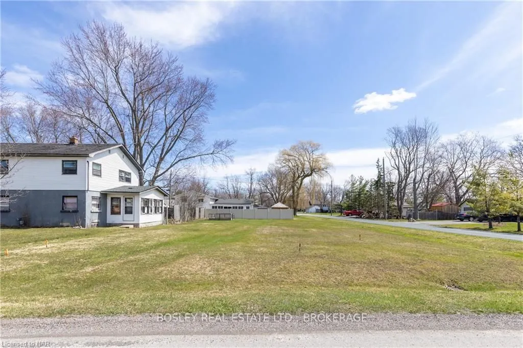 LOT 698 BUFFALO Road N