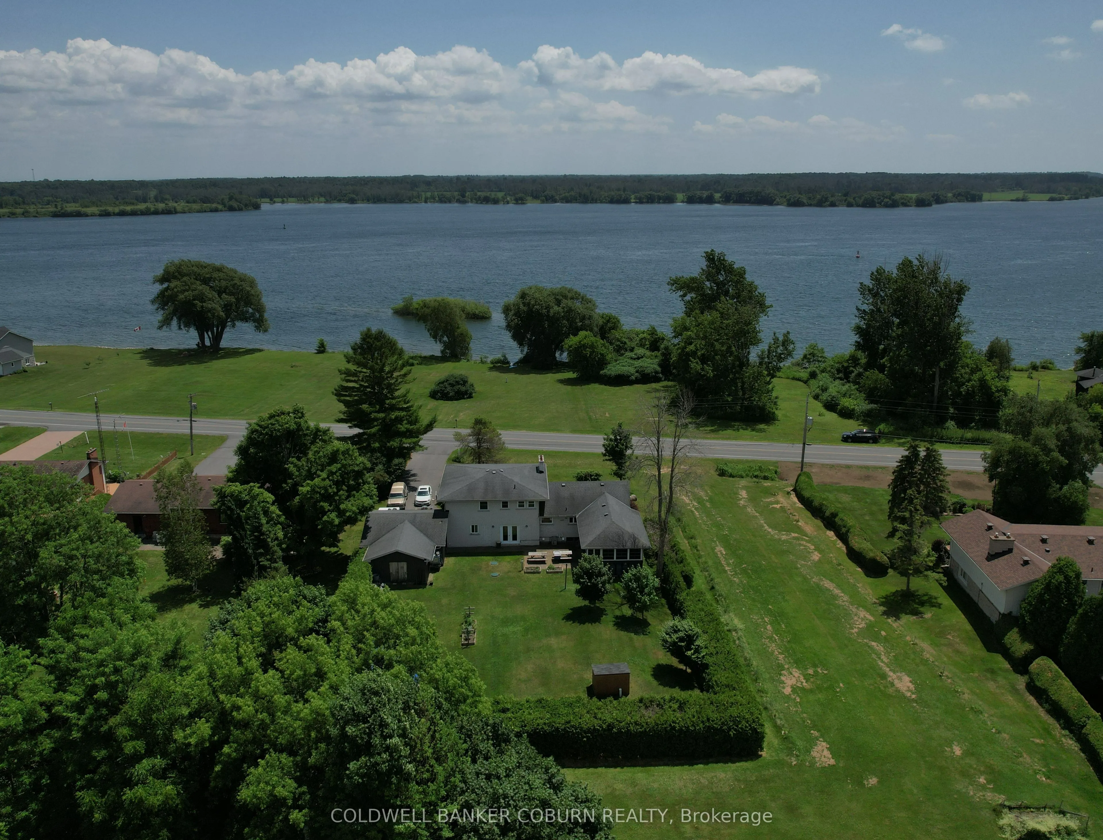 11391 Lakeshore Drive