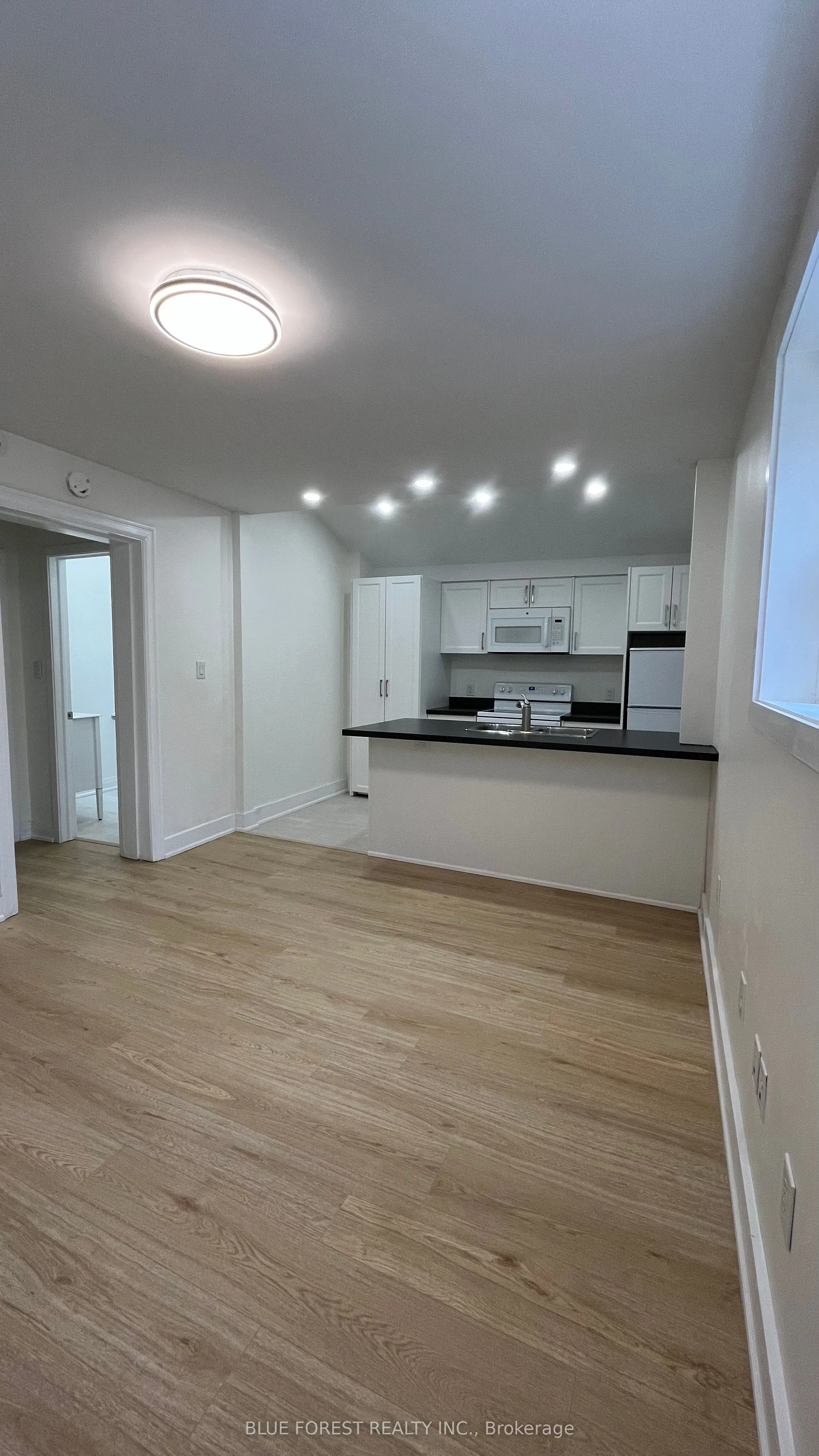 25 Norfolk Street N, #D