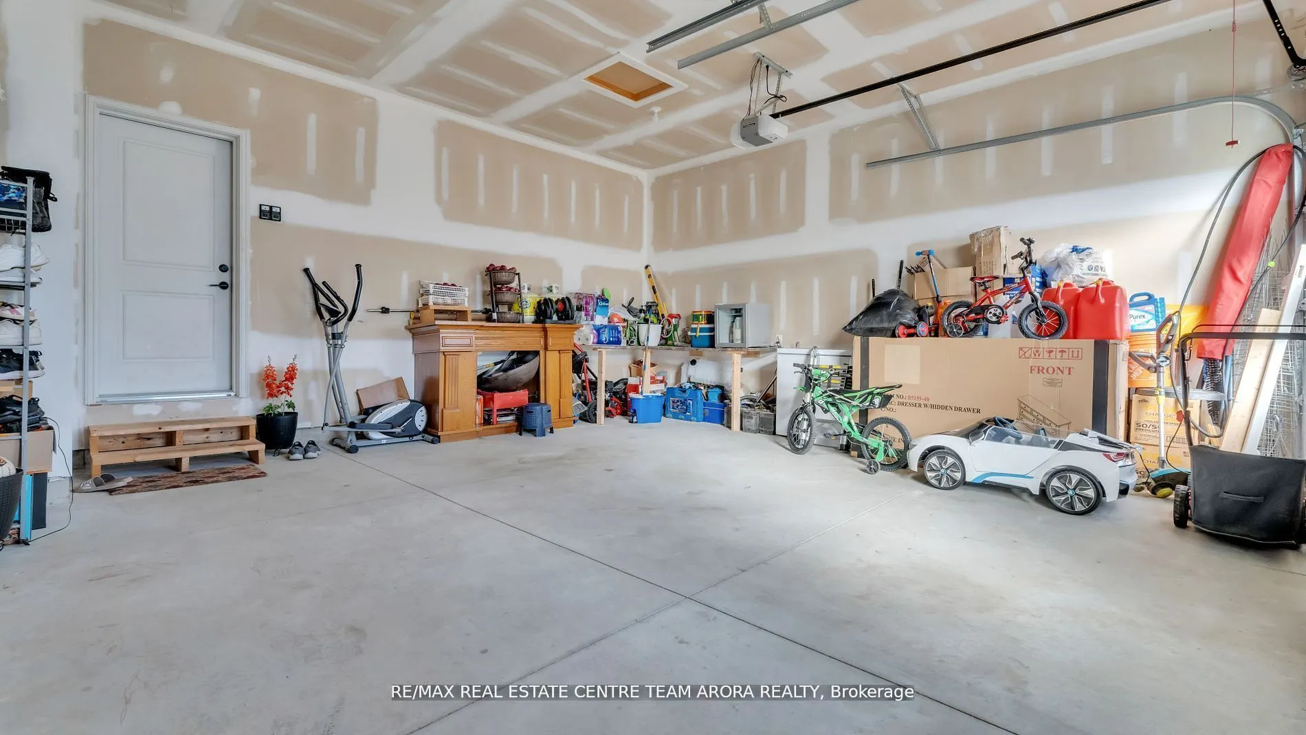 177 Collins Way
