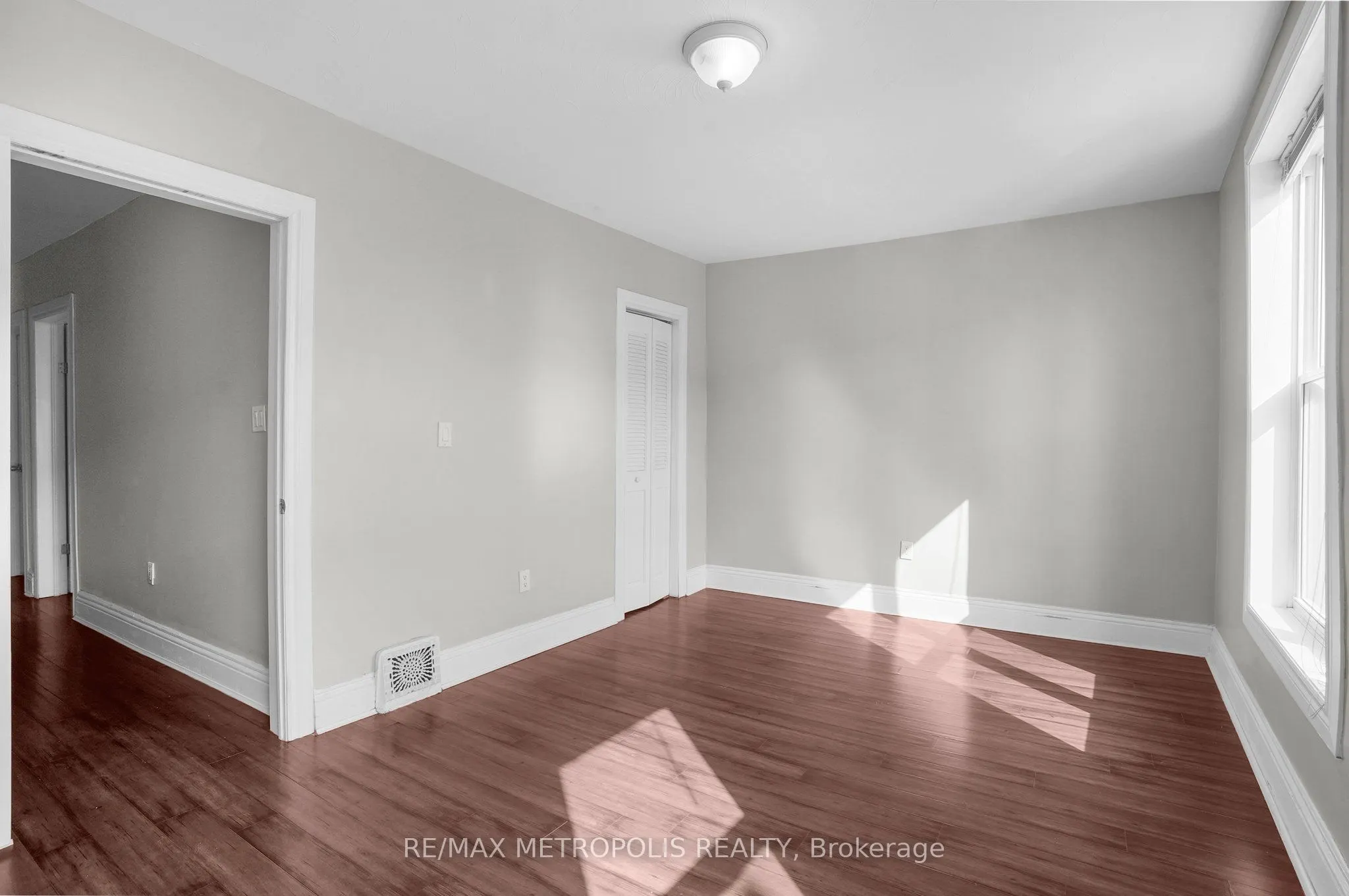 201 BAY Street N
