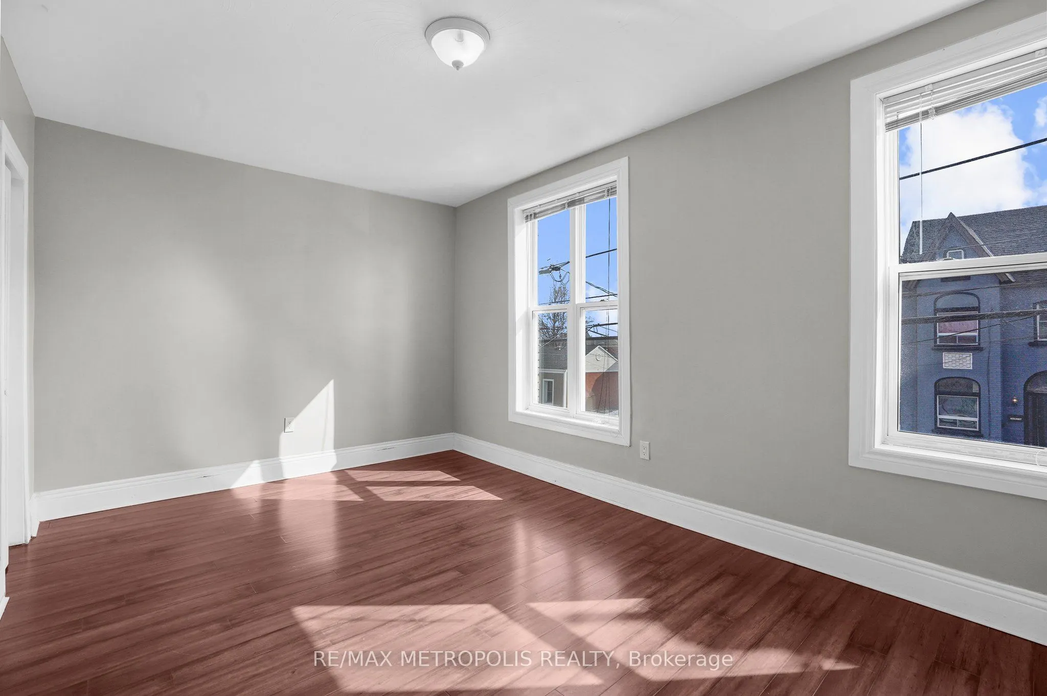 201 BAY Street N