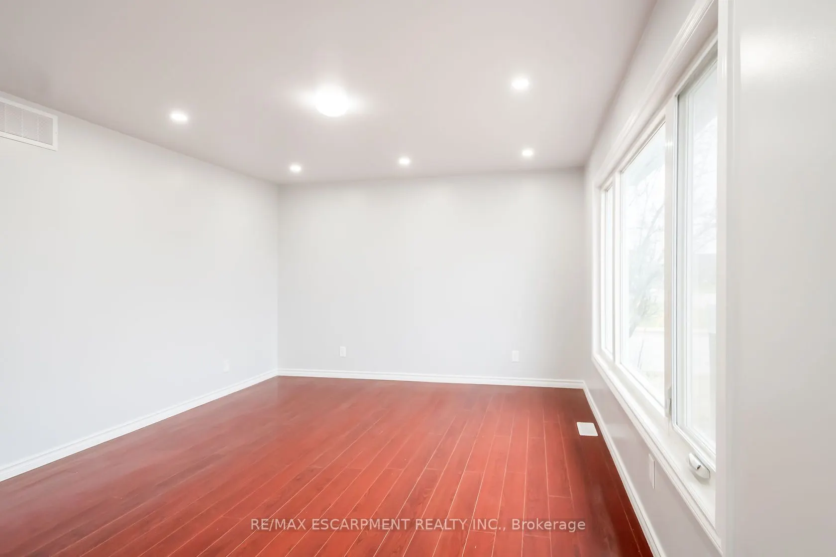 132 FRANKLIN Avenue