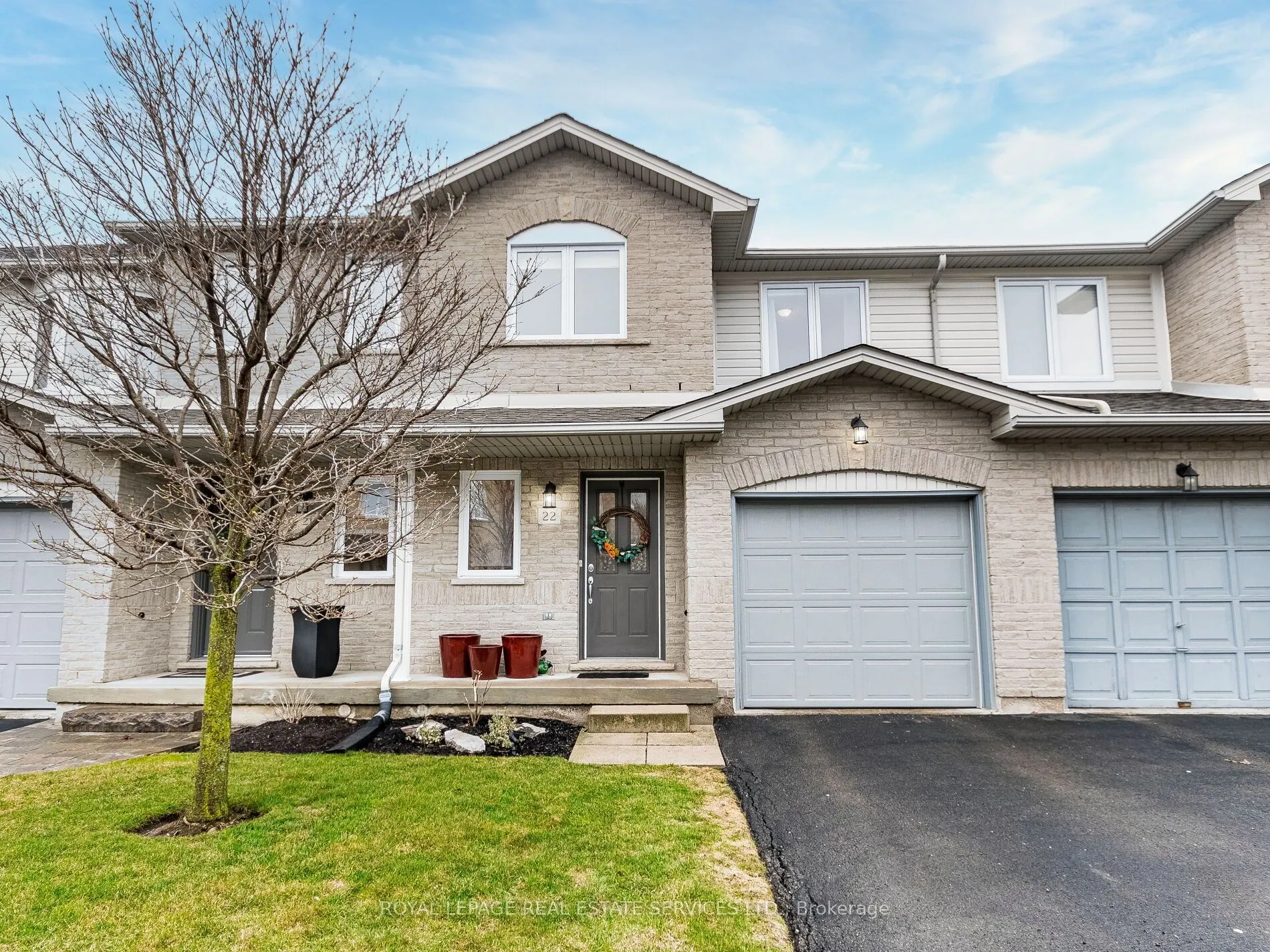 800 Paramount Drive, #22