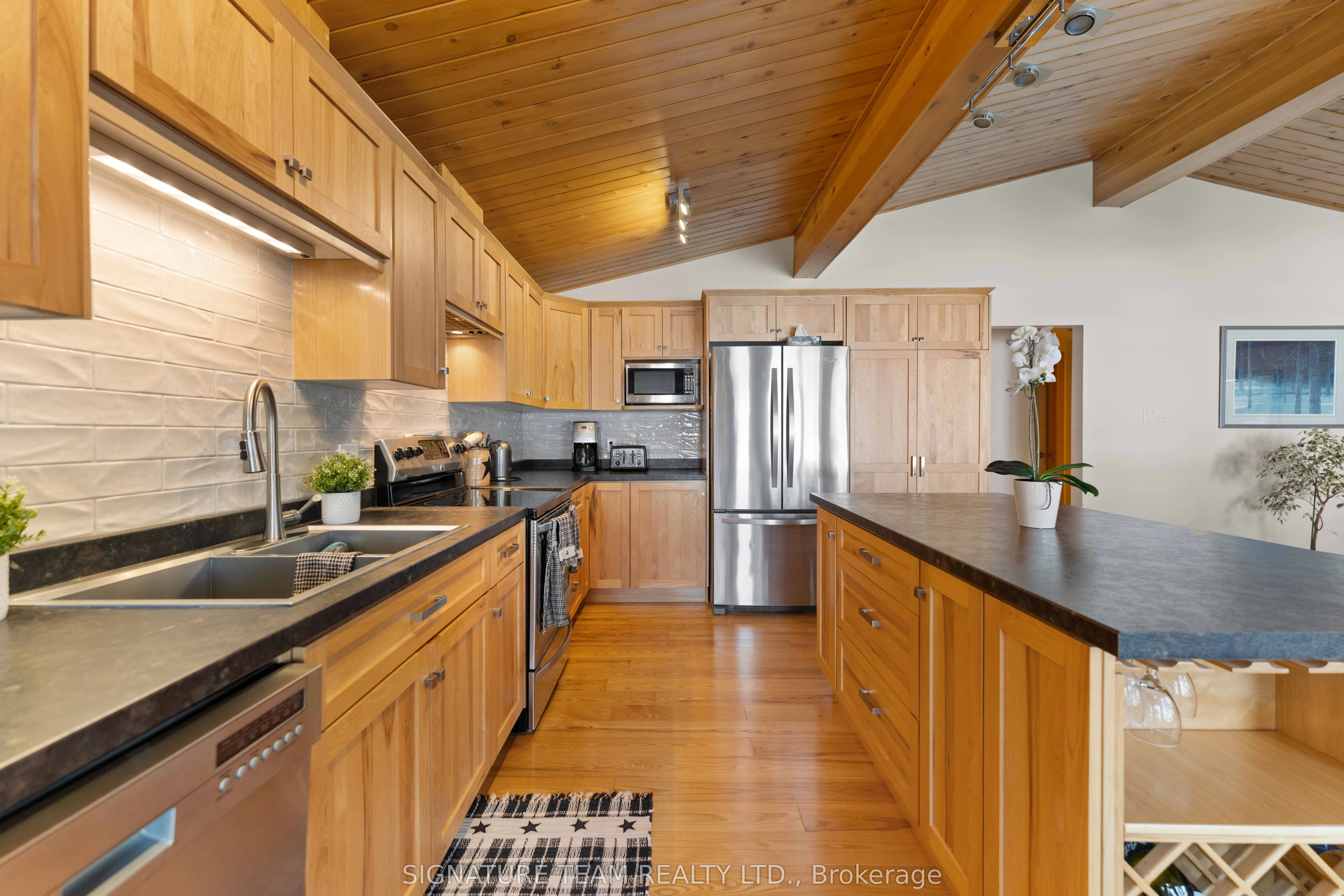 4642A Round Lake Road
