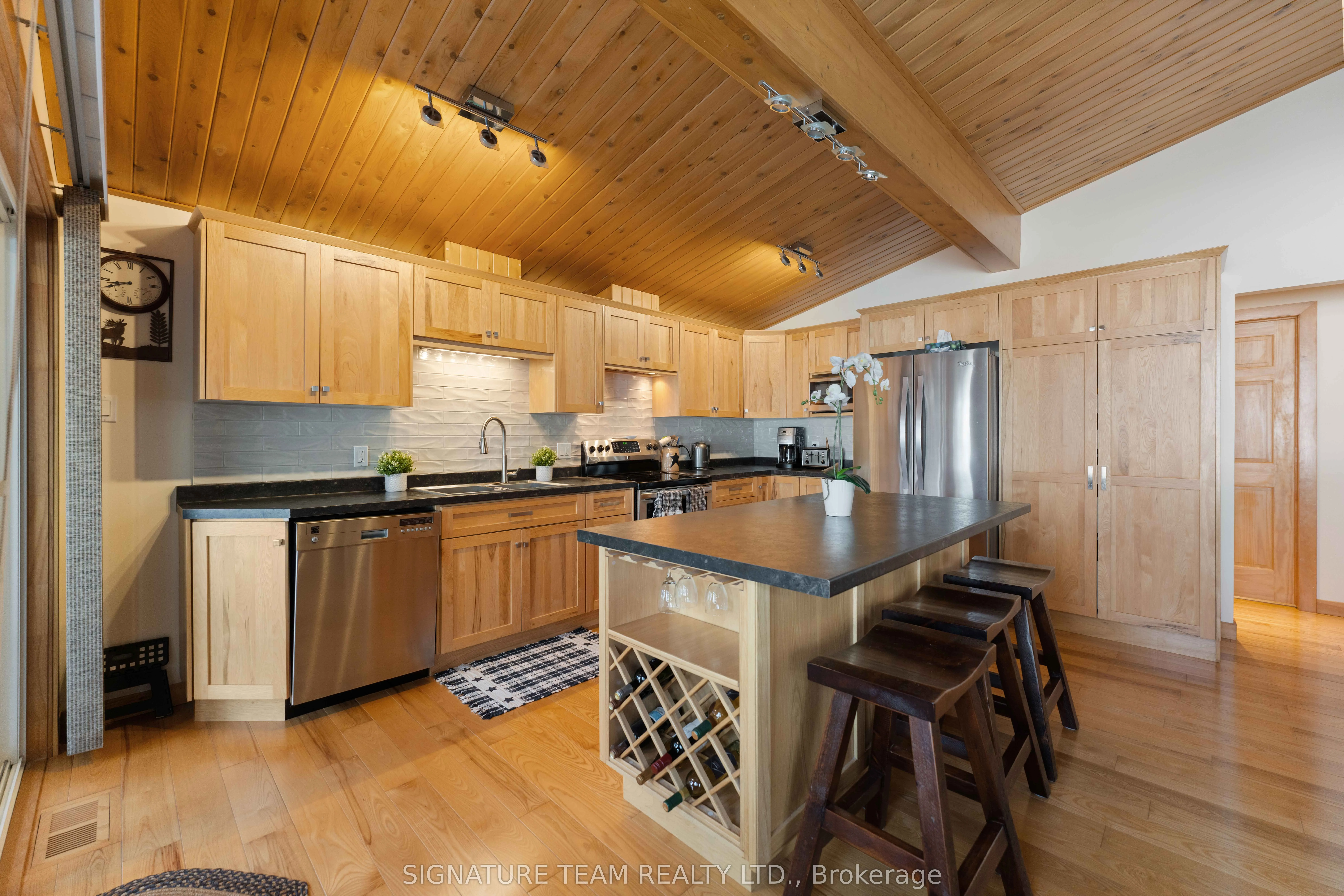 4642A Round Lake Road