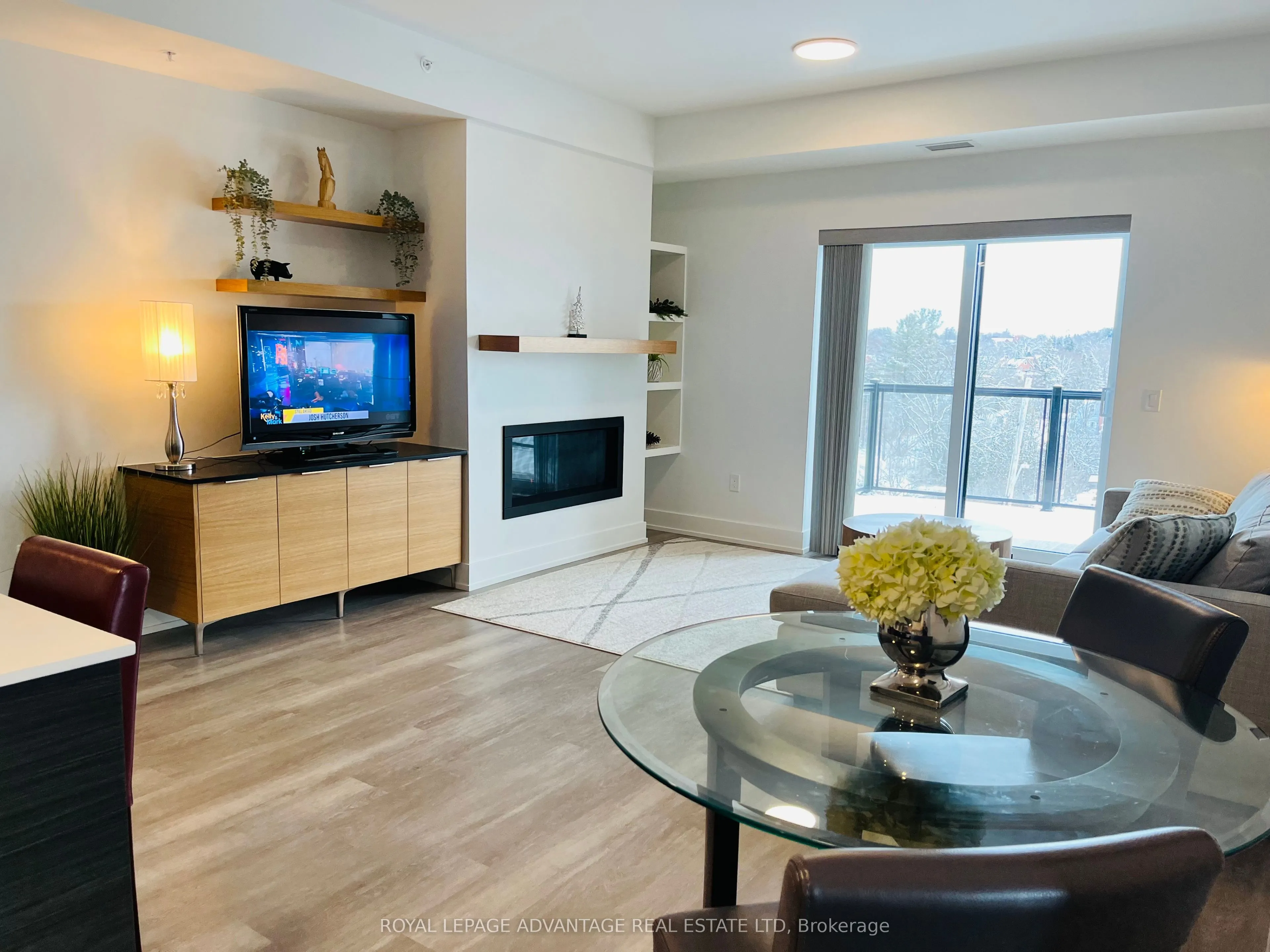19B West Street N #402