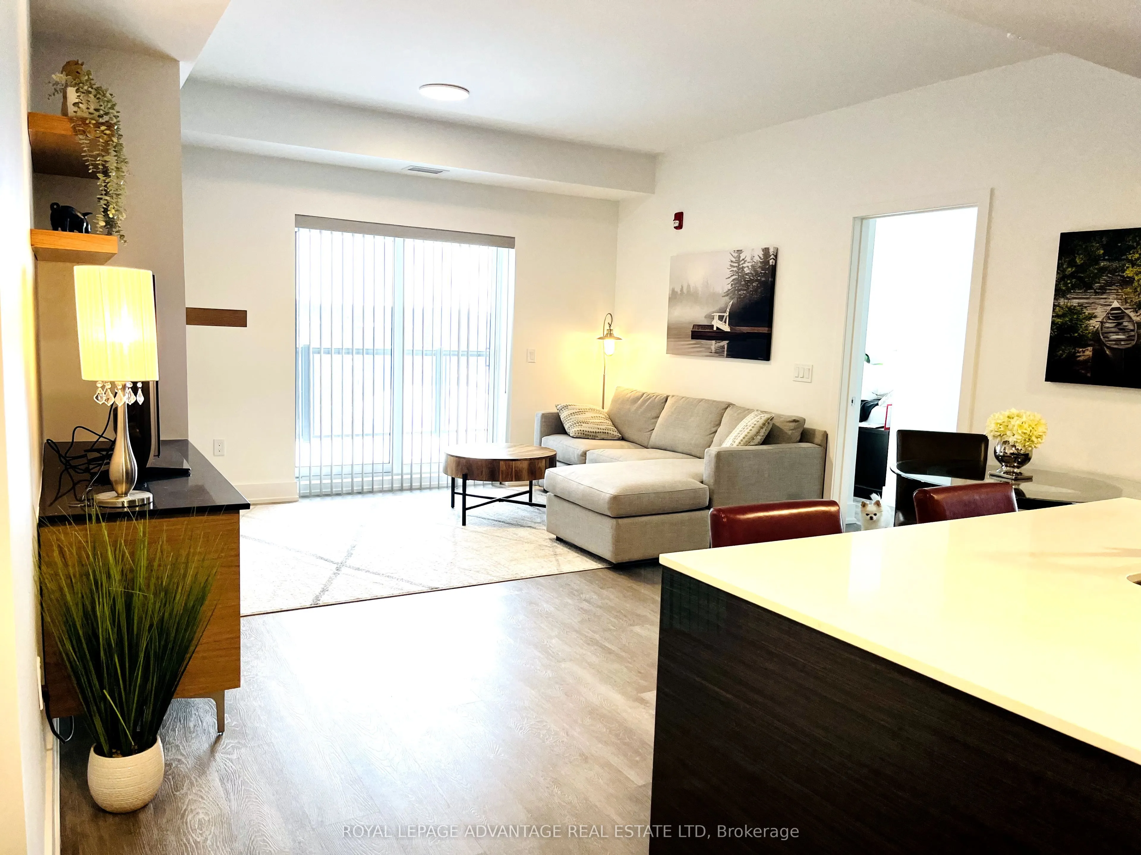 19B West Street N #402
