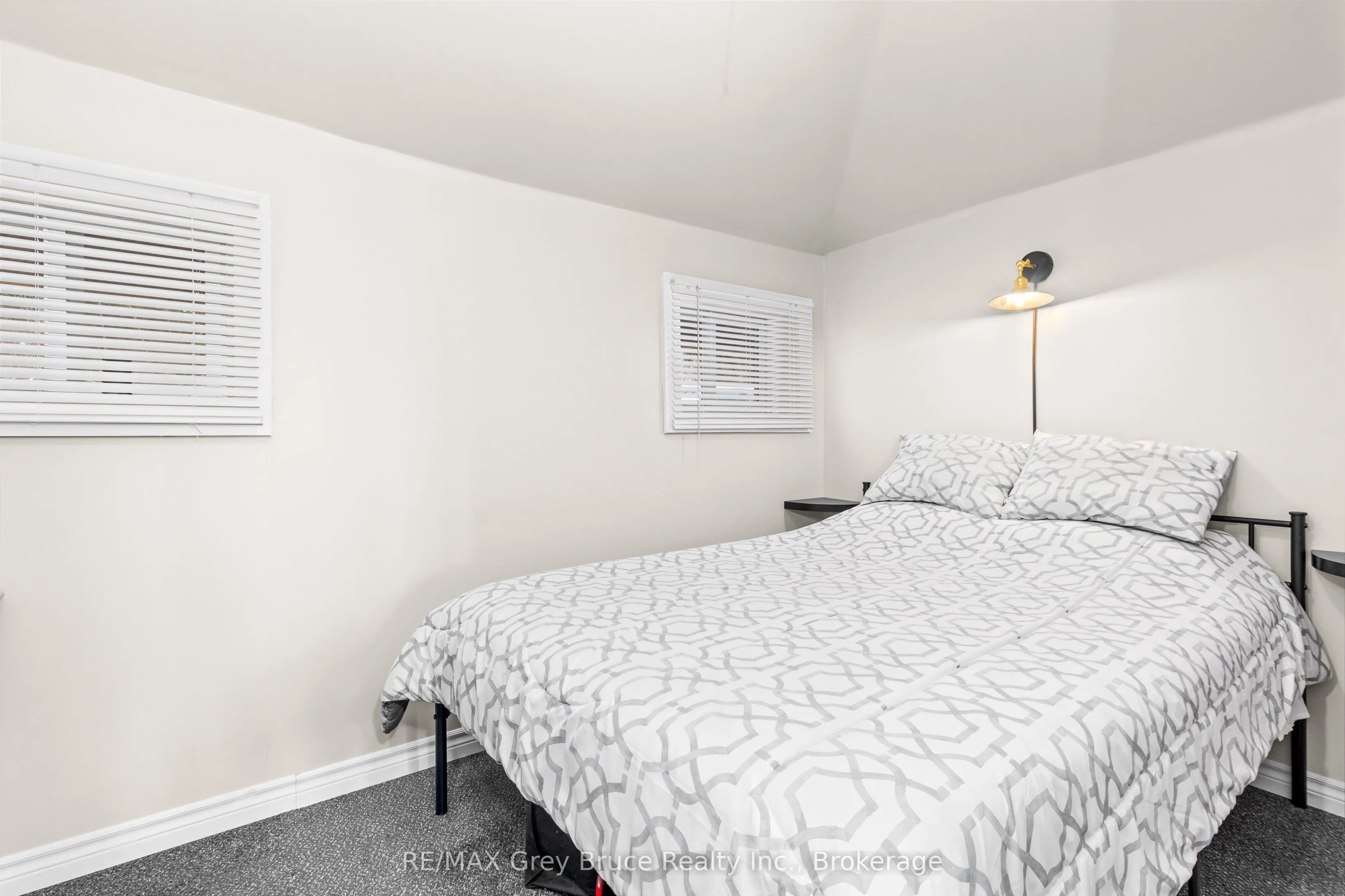 1132 Dyers Bay Road