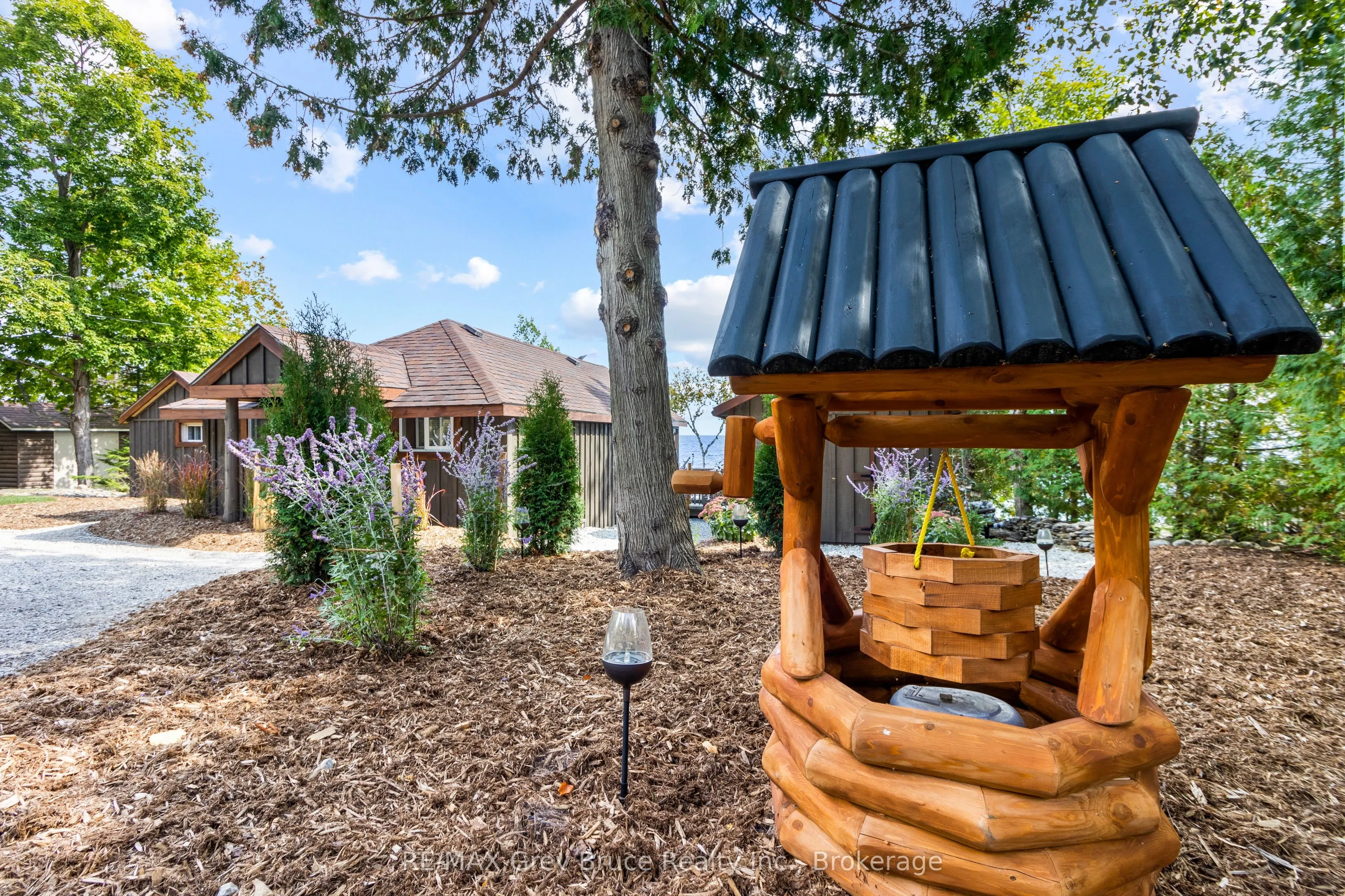 1132 Dyers Bay Road