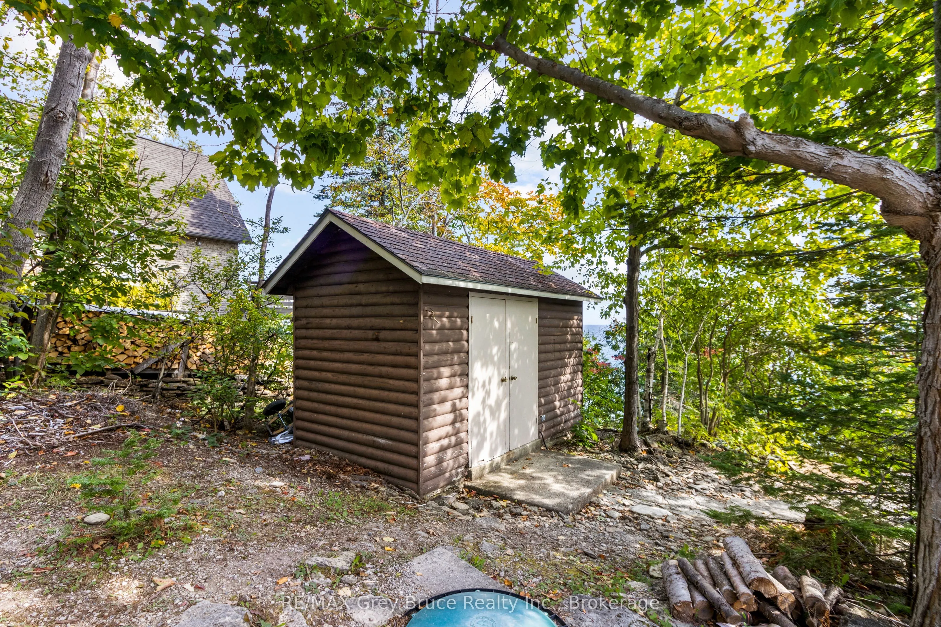 1132 Dyers Bay Road