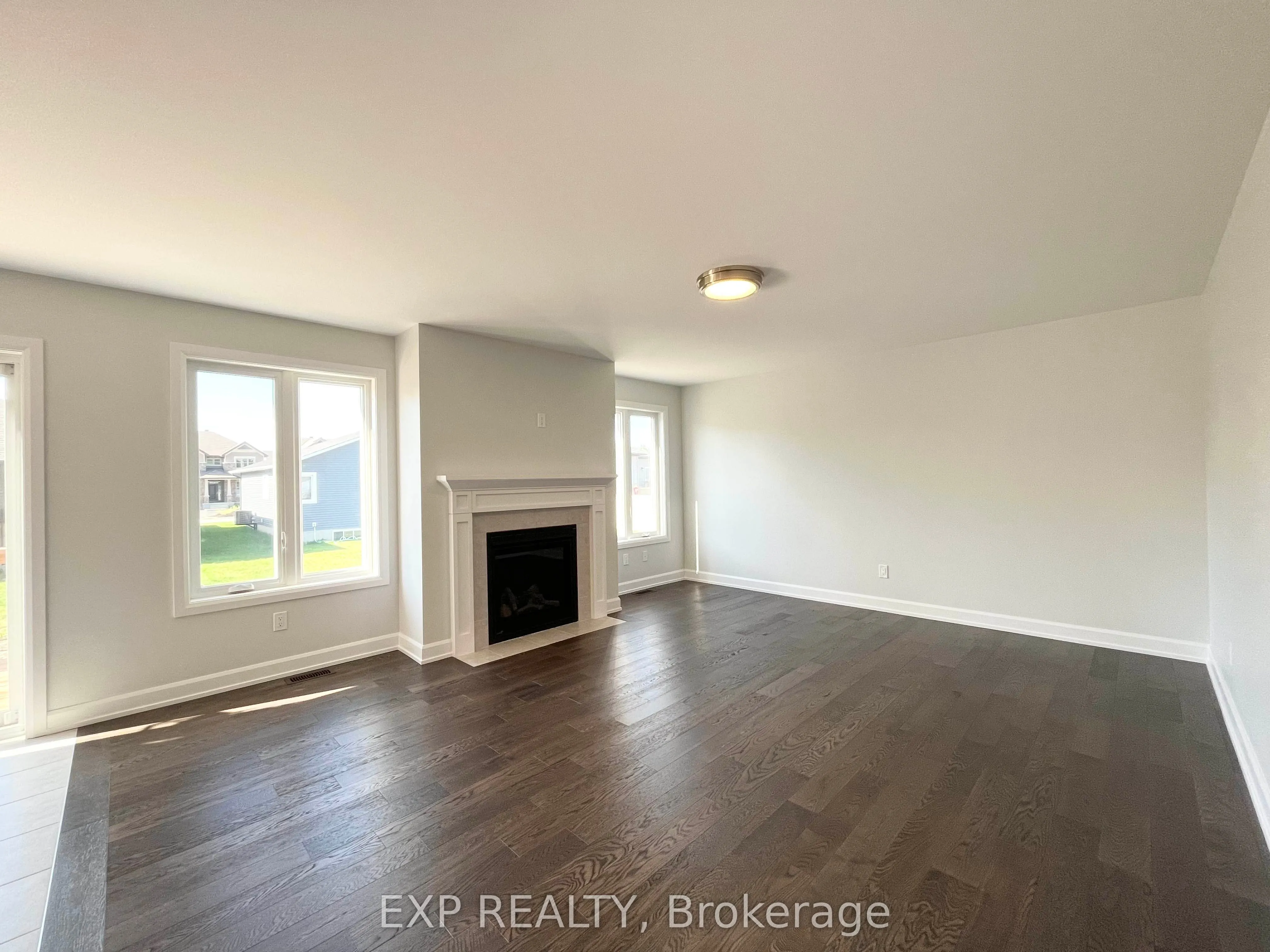 827 Solidex Place