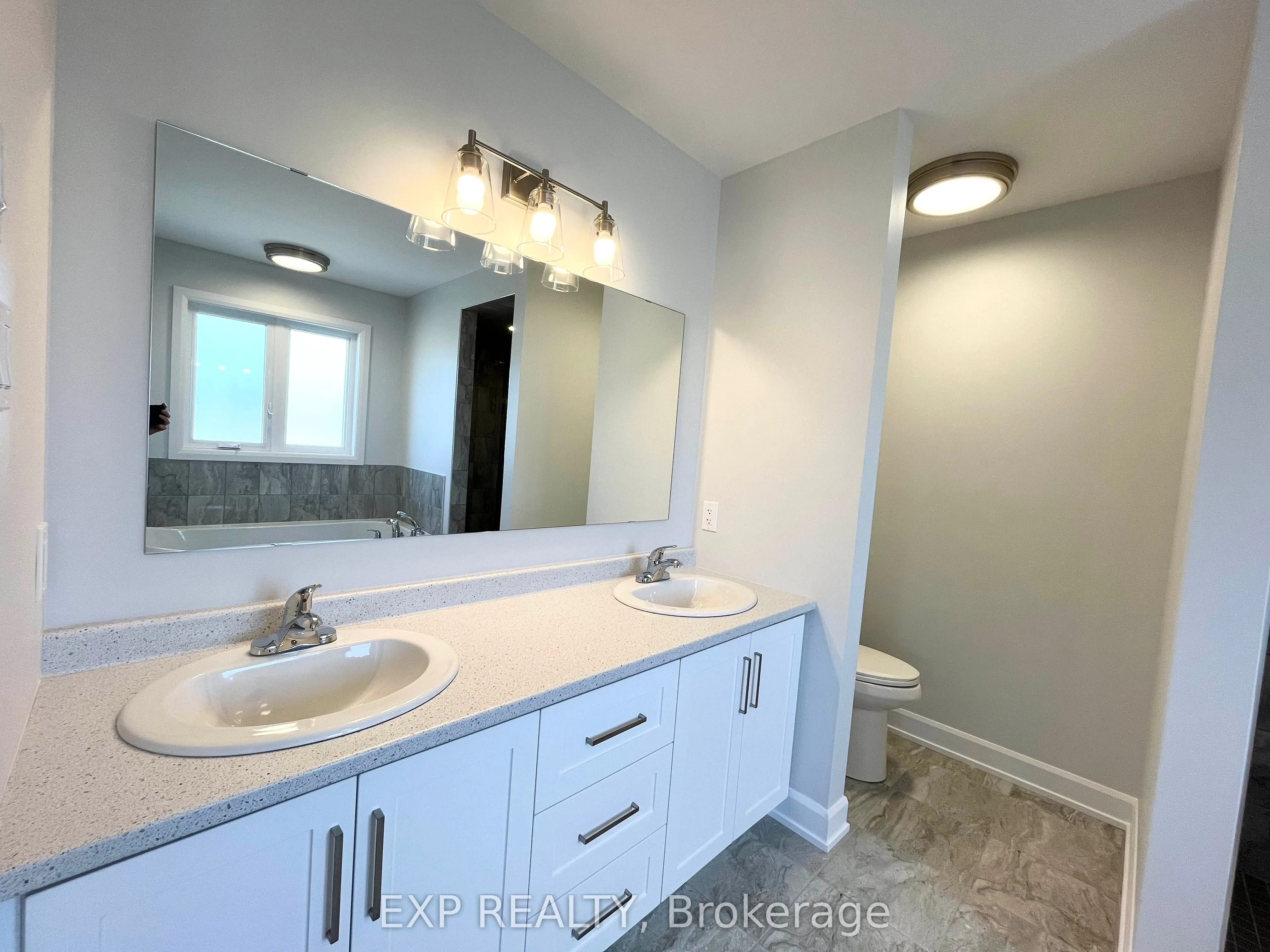 827 Solidex Place