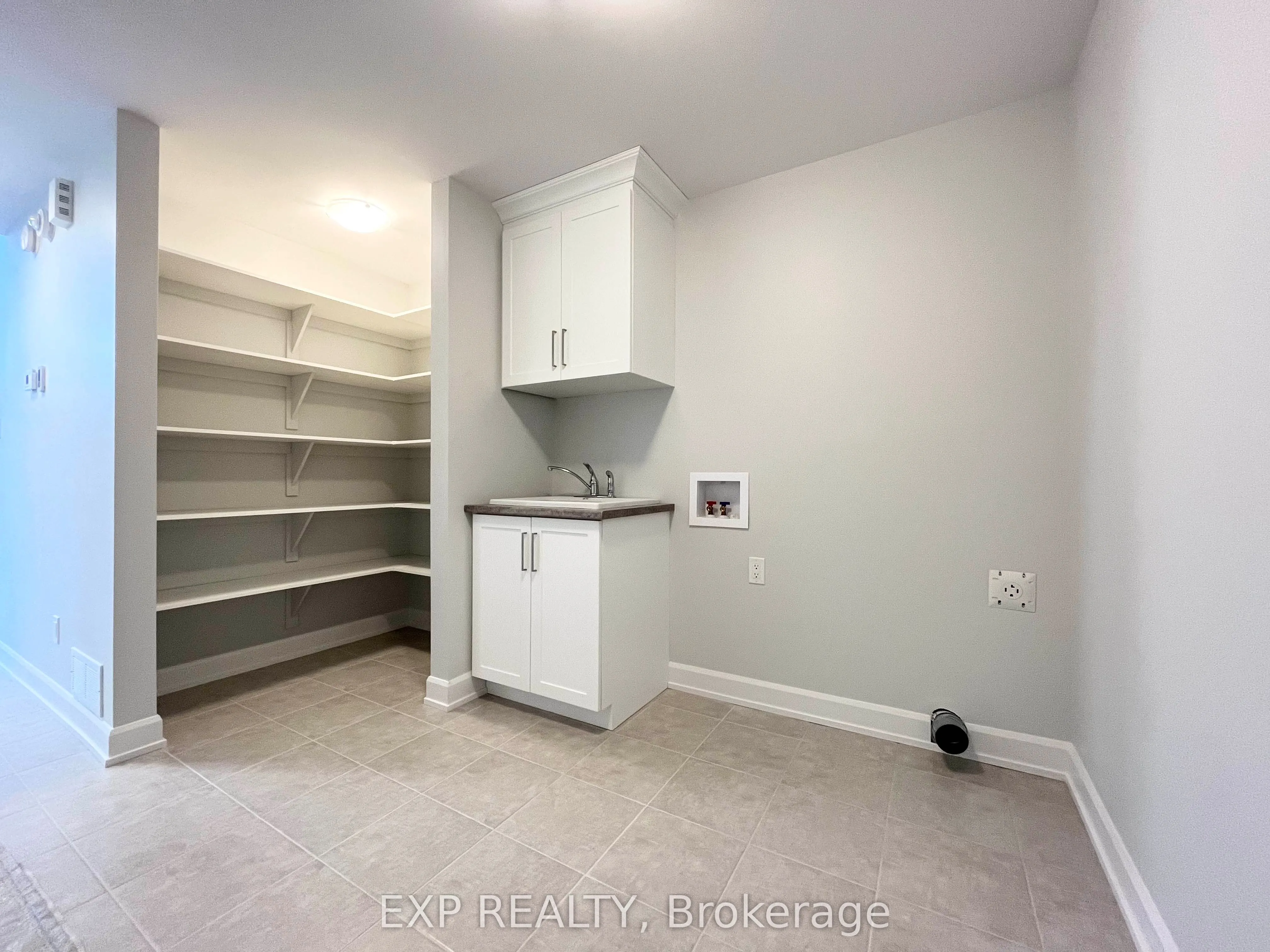 827 Solidex Place