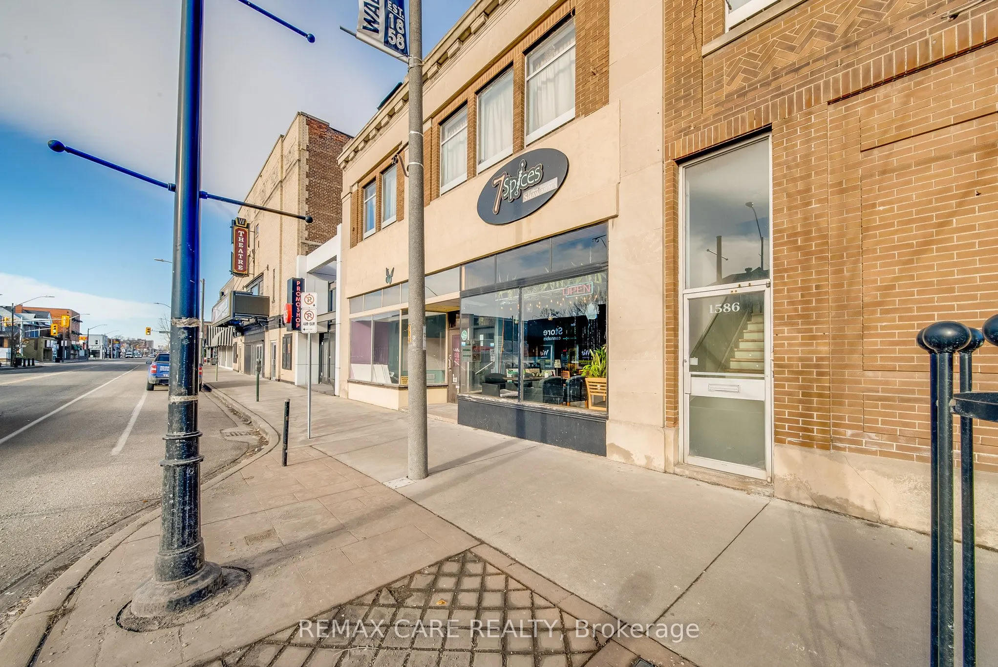 1580 Wyandotte Street E