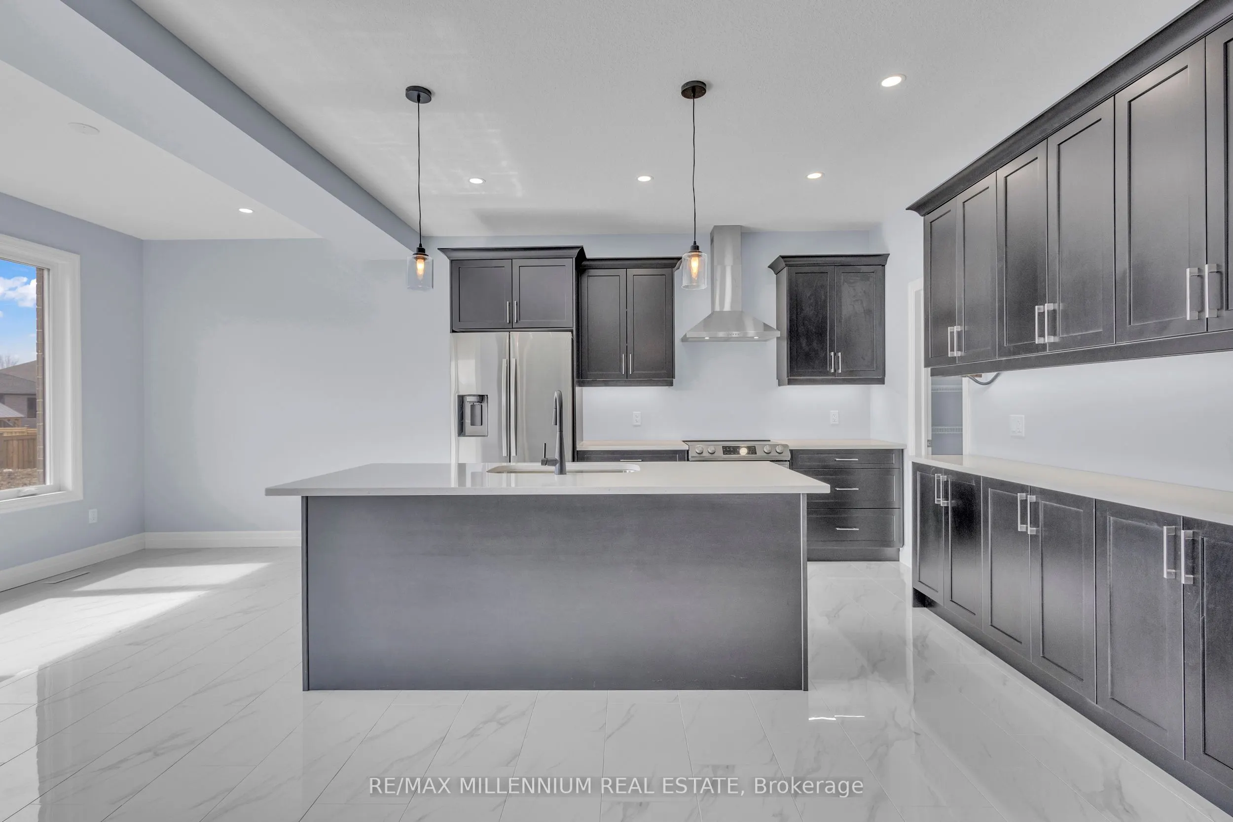176 Foxborough Place
