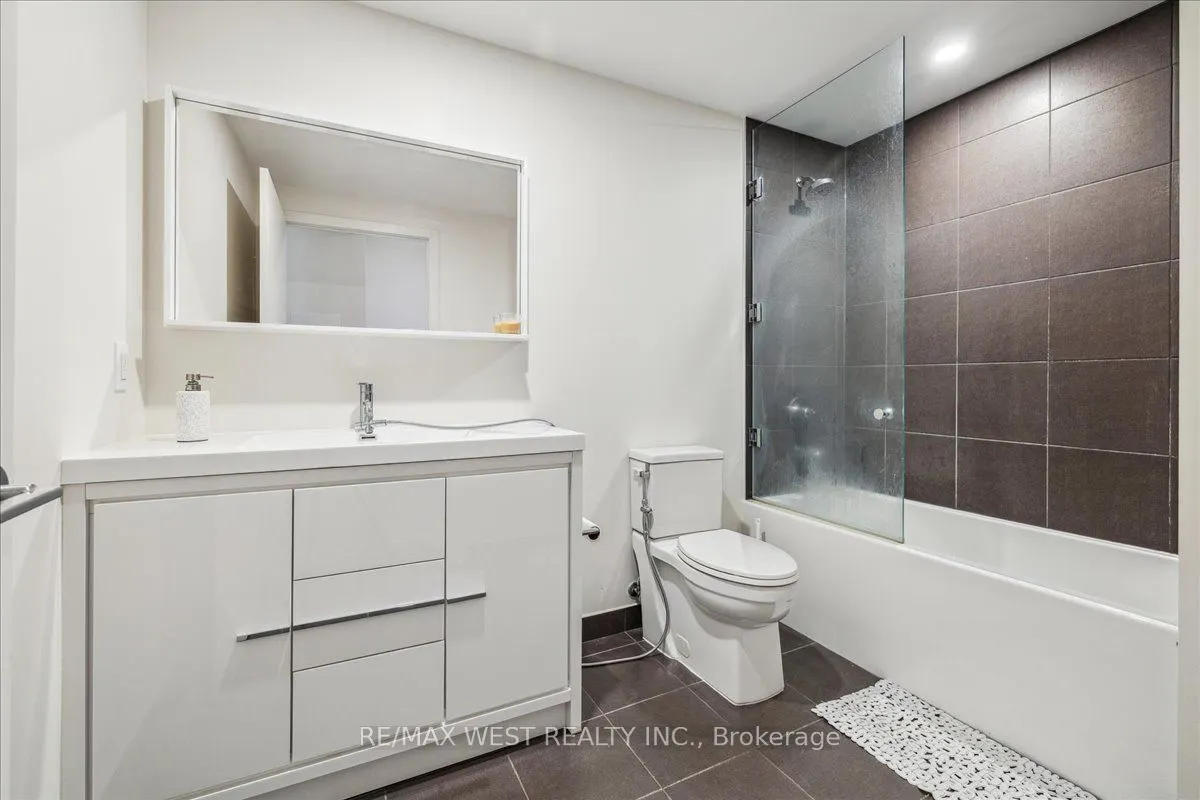 212 King William Street, #1213