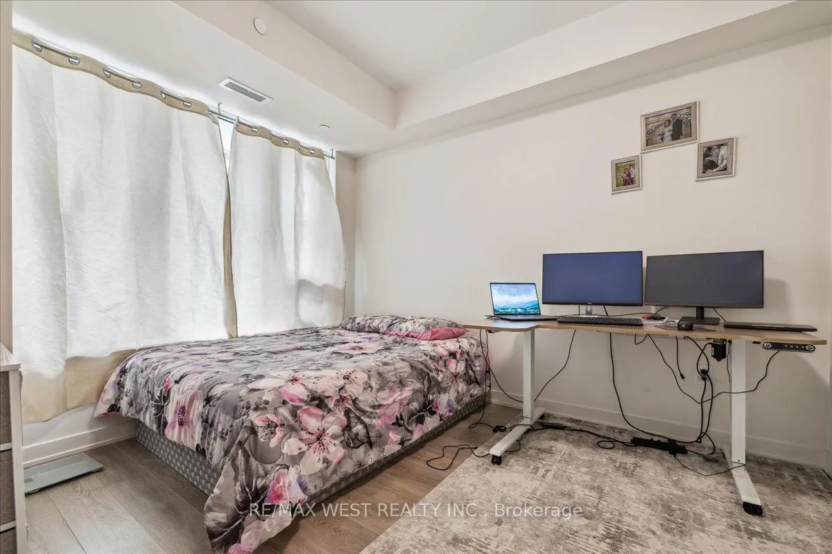 212 King William Street, #1213