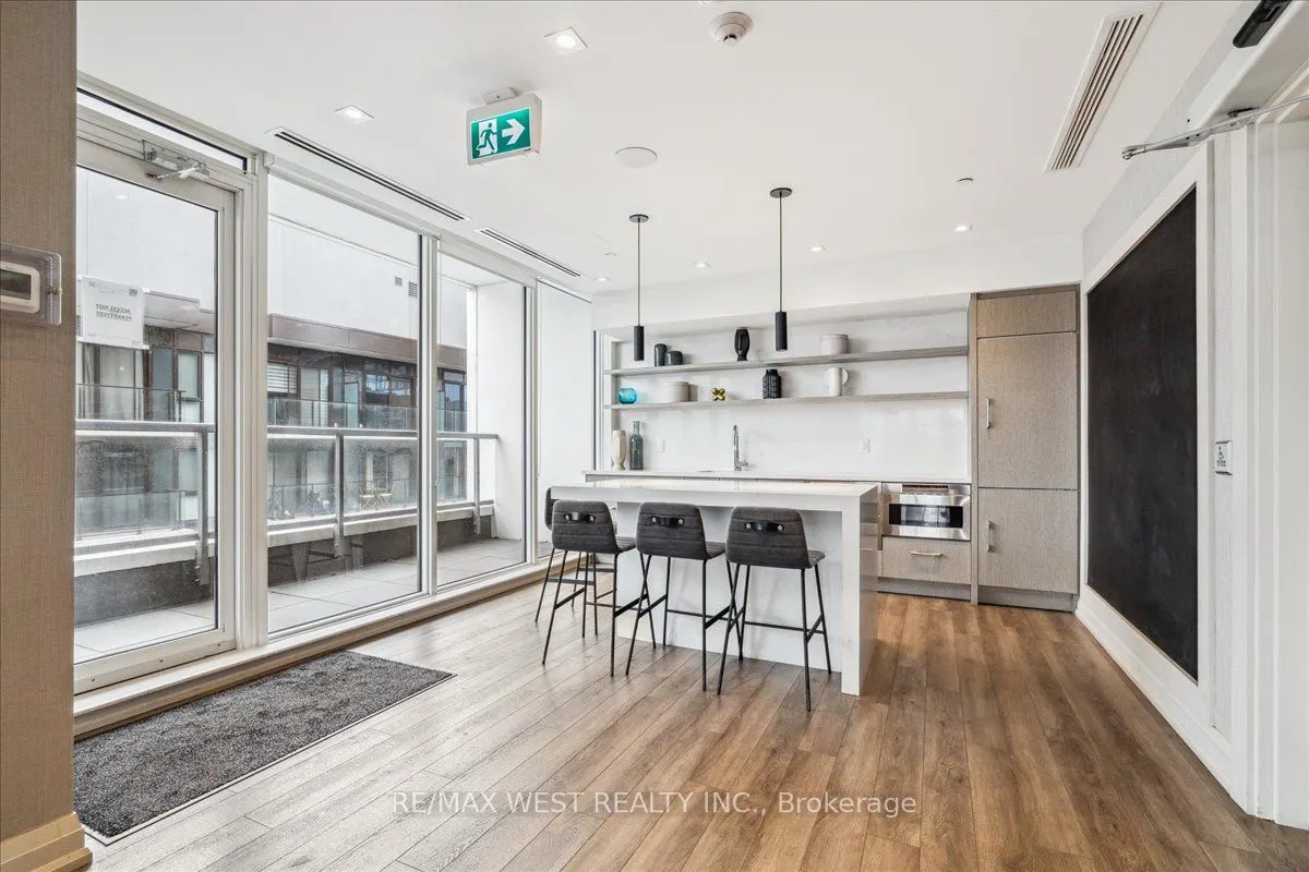 212 King William Street, #1213