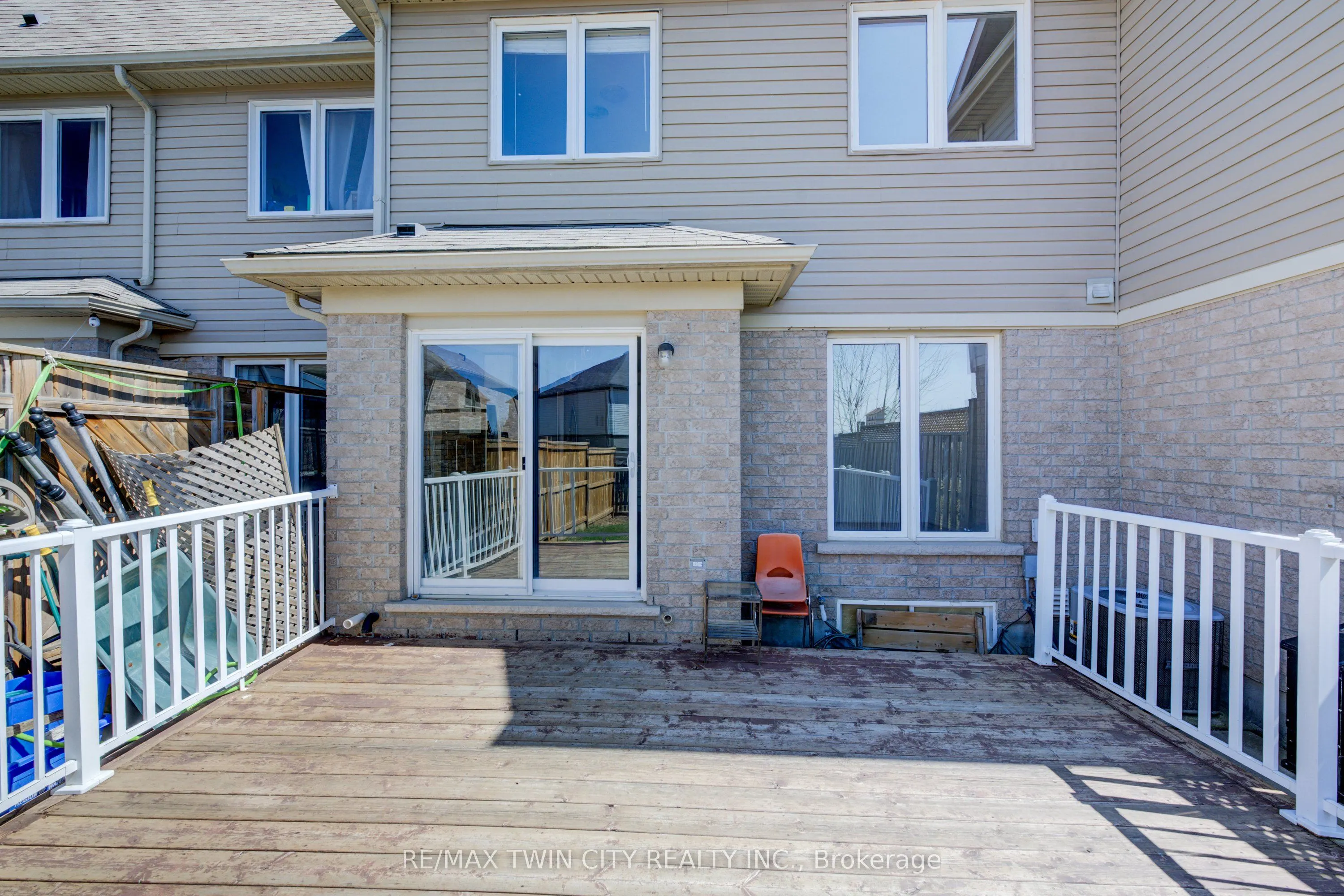 82 Trowbridge Street