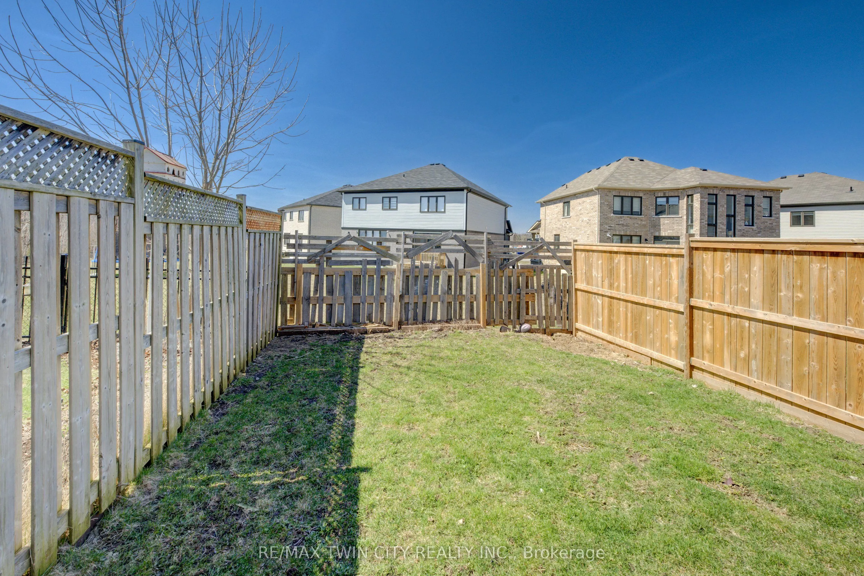 82 Trowbridge Street