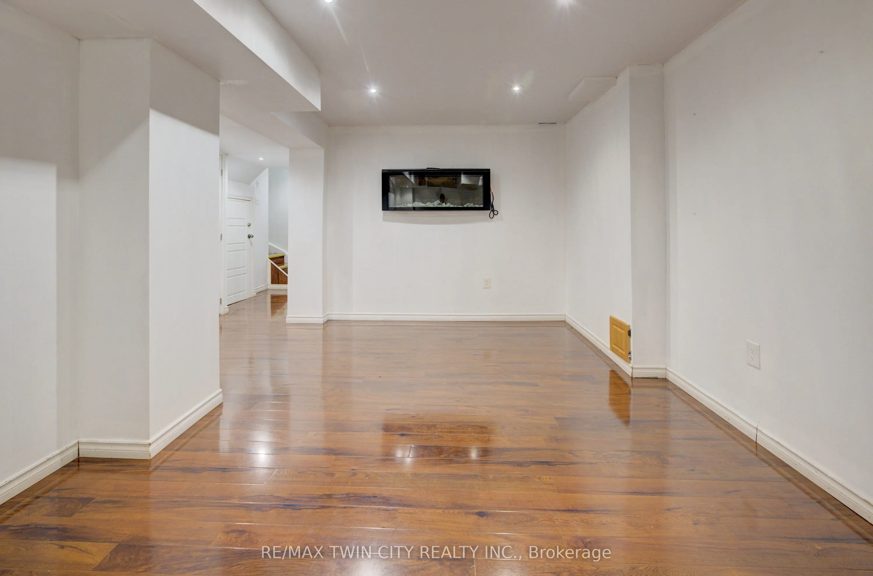 82 Trowbridge Street