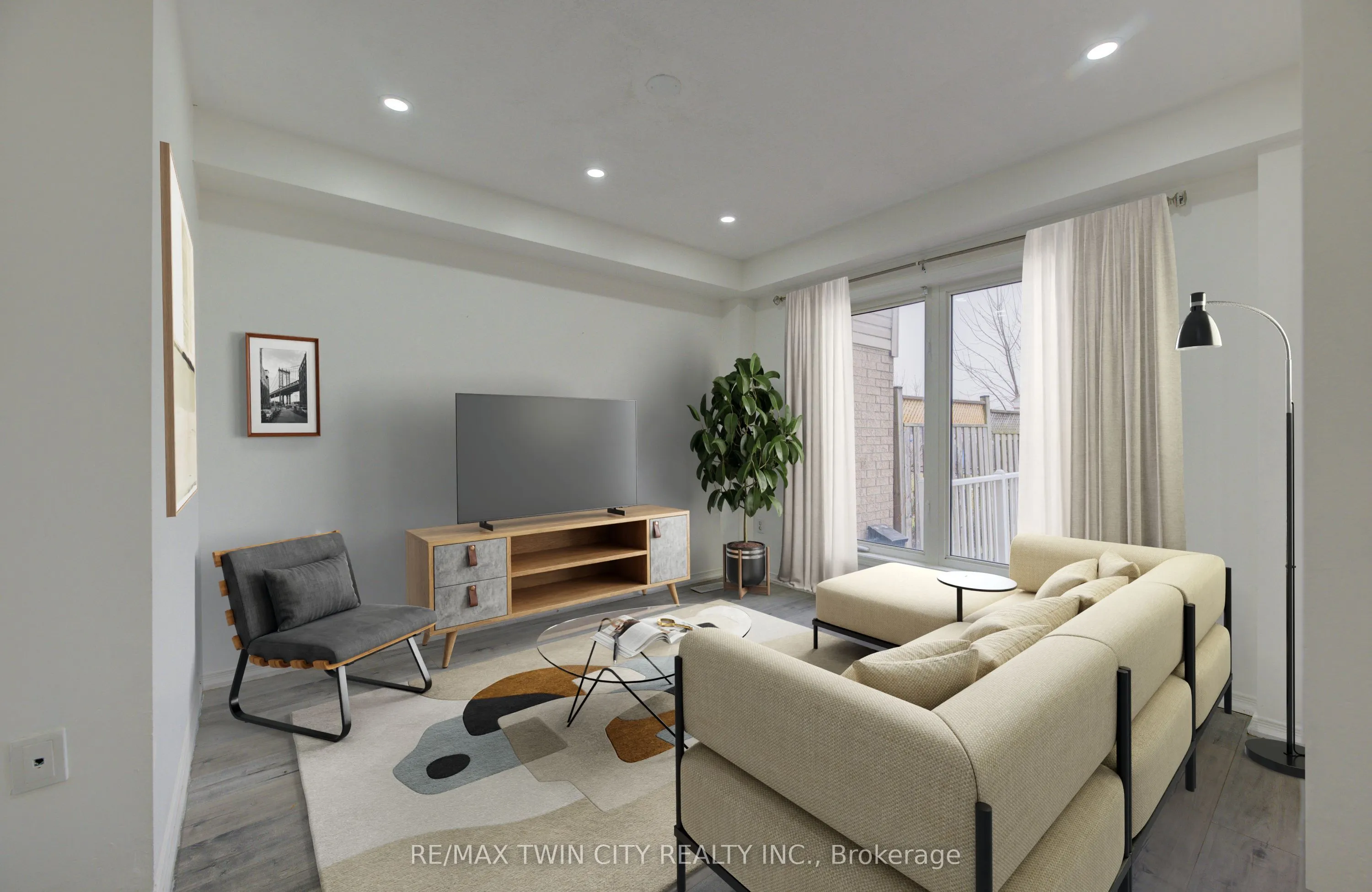 82 Trowbridge Street