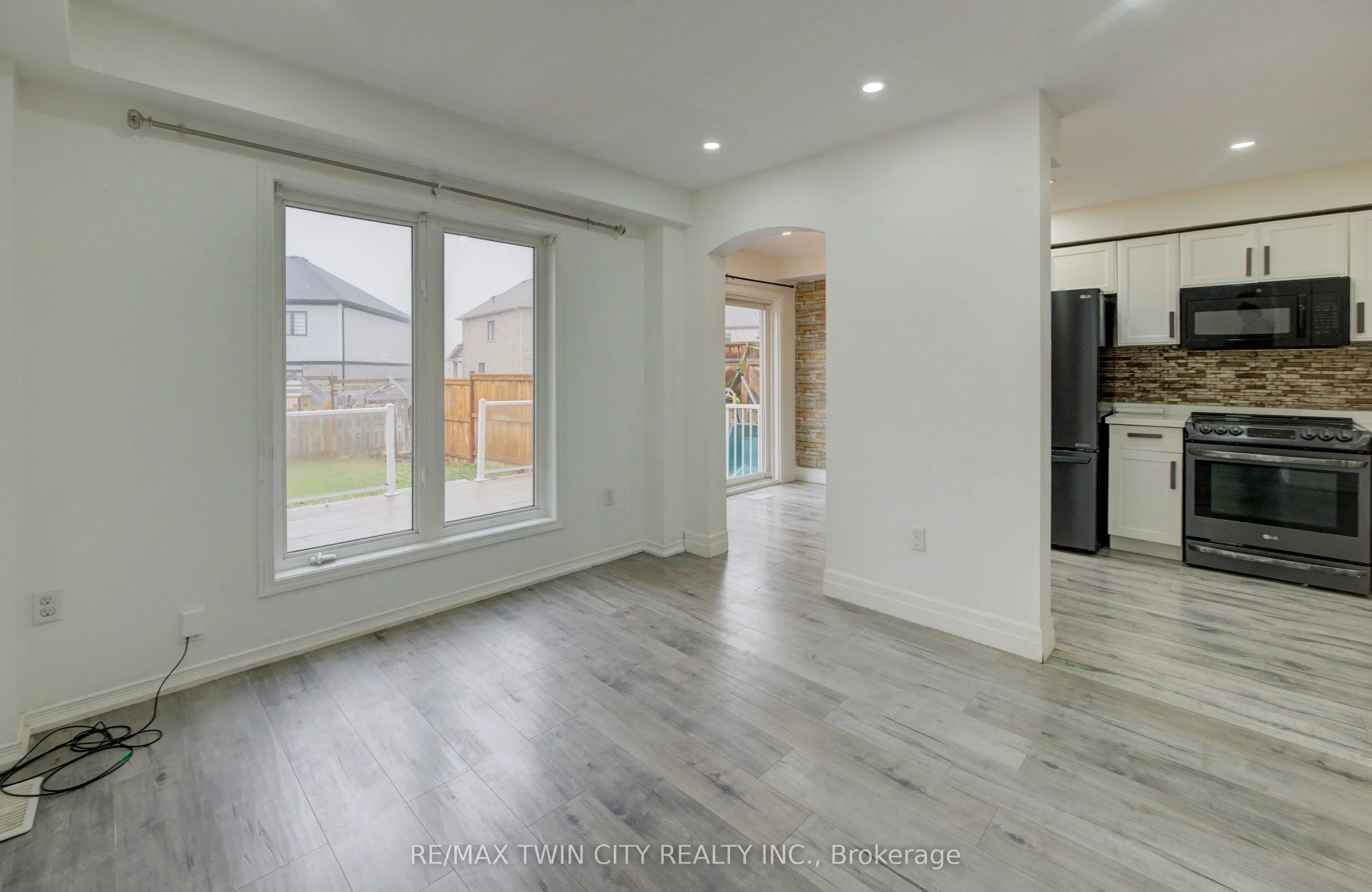 82 Trowbridge Street