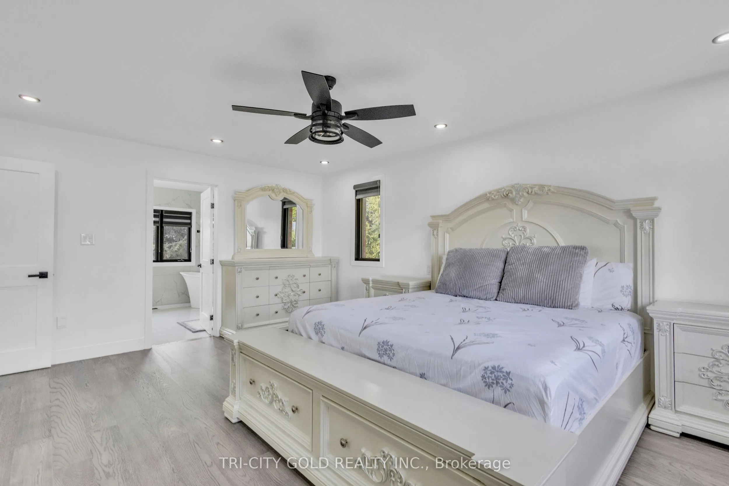 2 Currie Drive