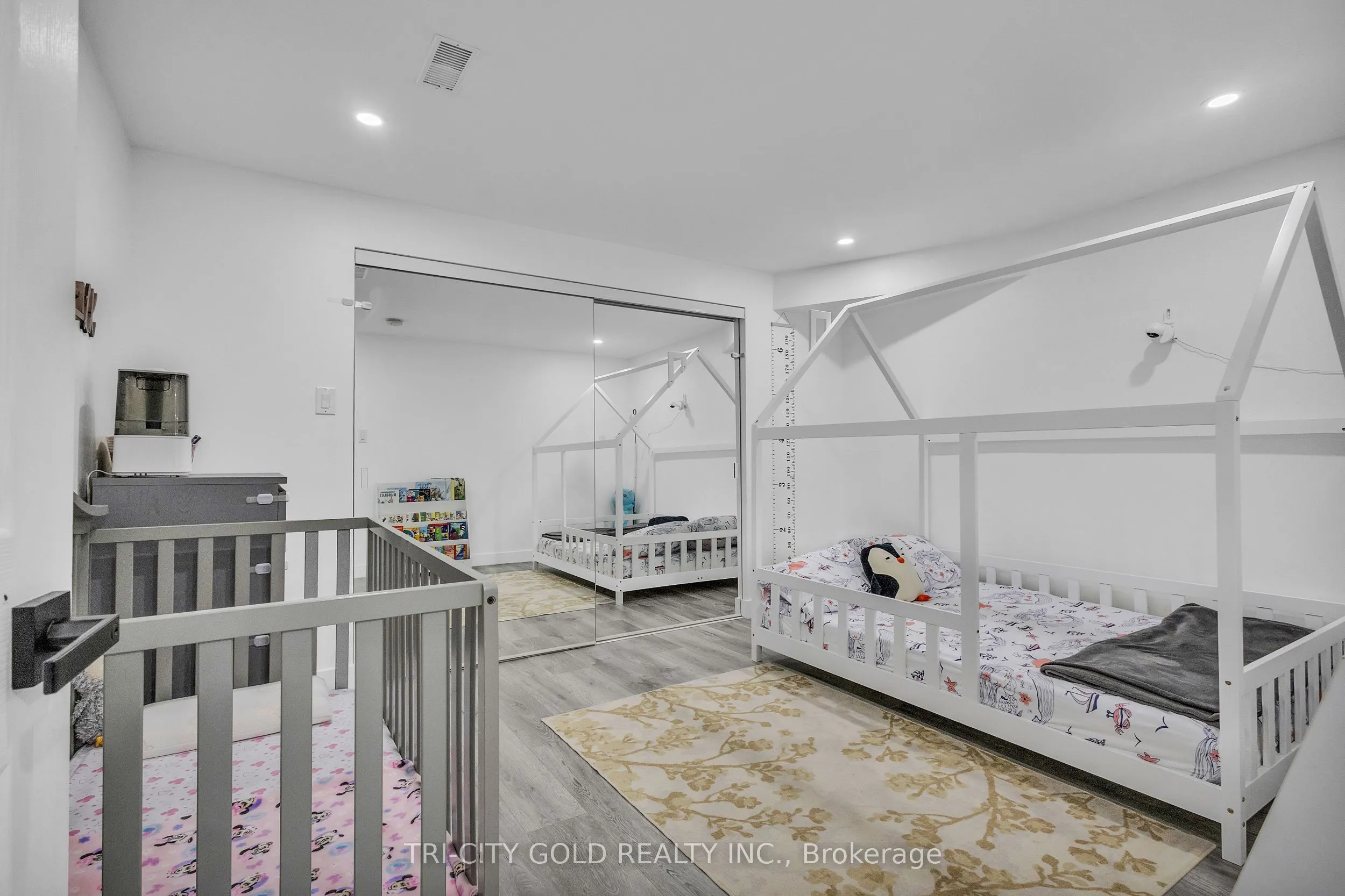 2 Currie Drive
