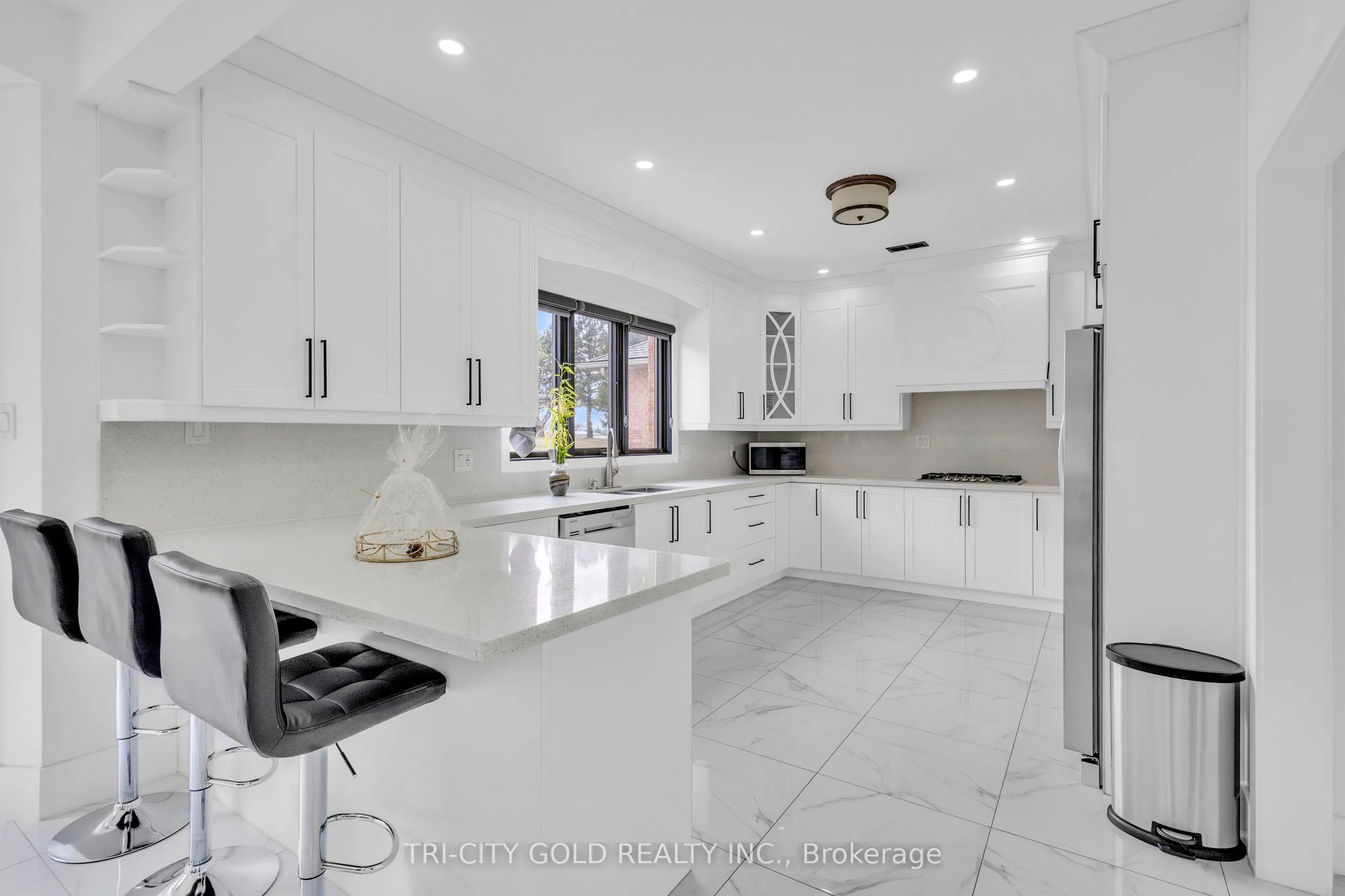 2 Currie Drive