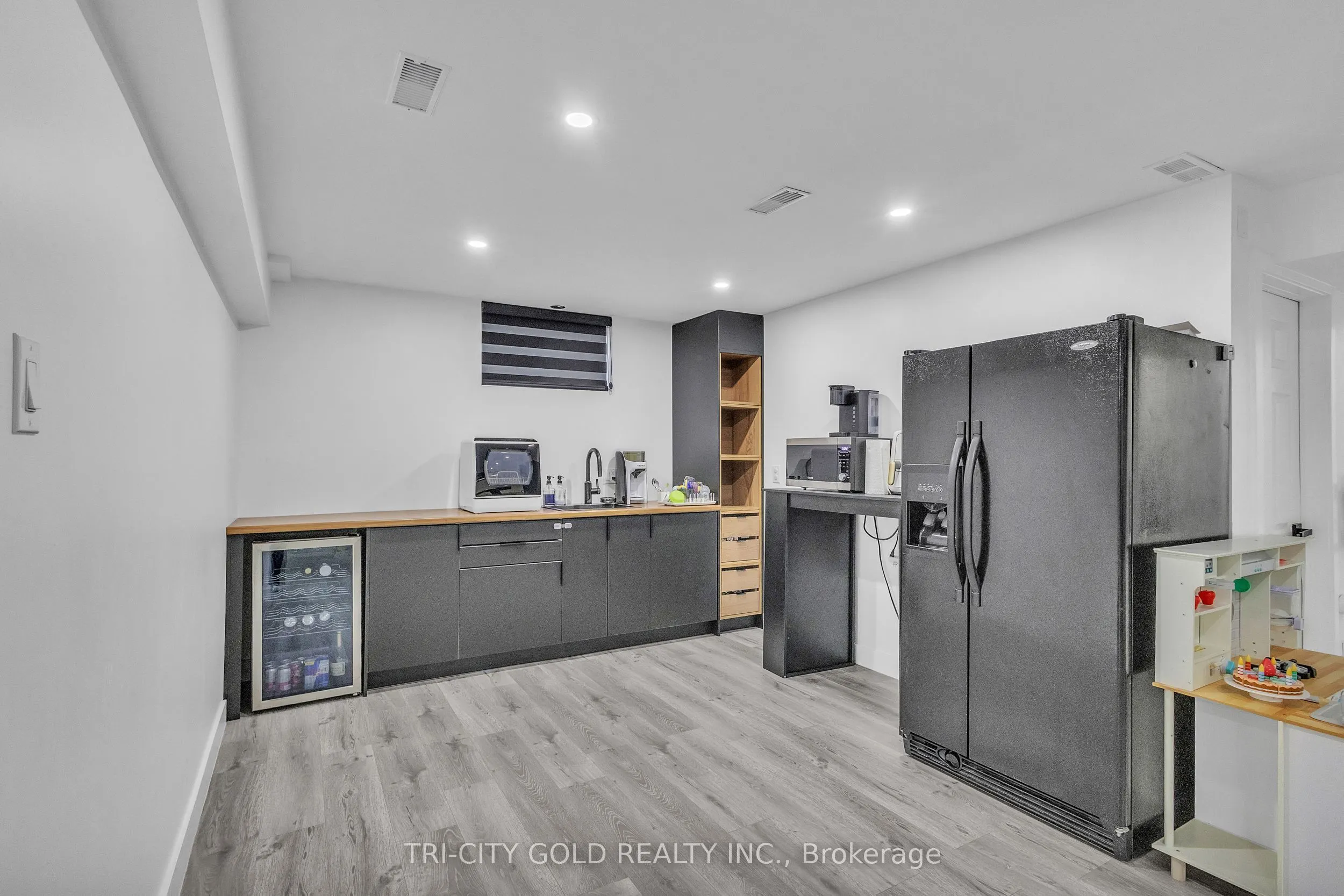2 Currie Drive
