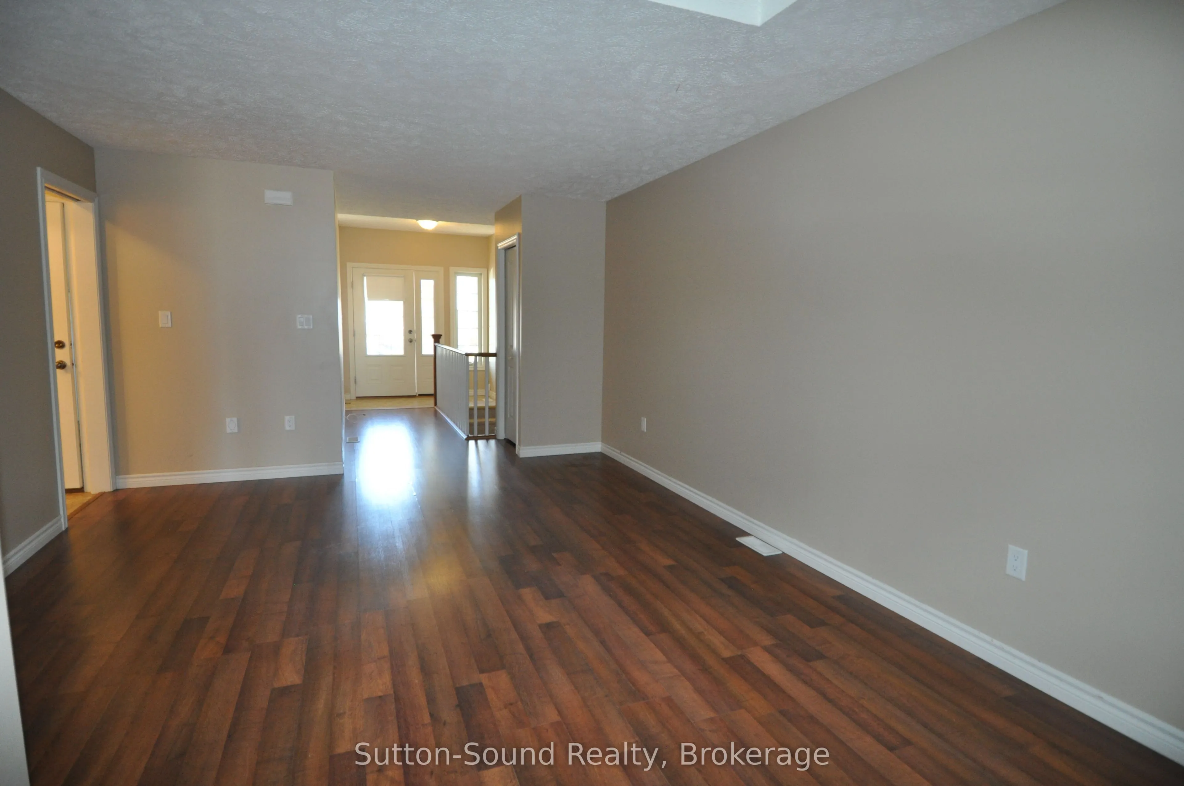 1326 15th ST B Street E