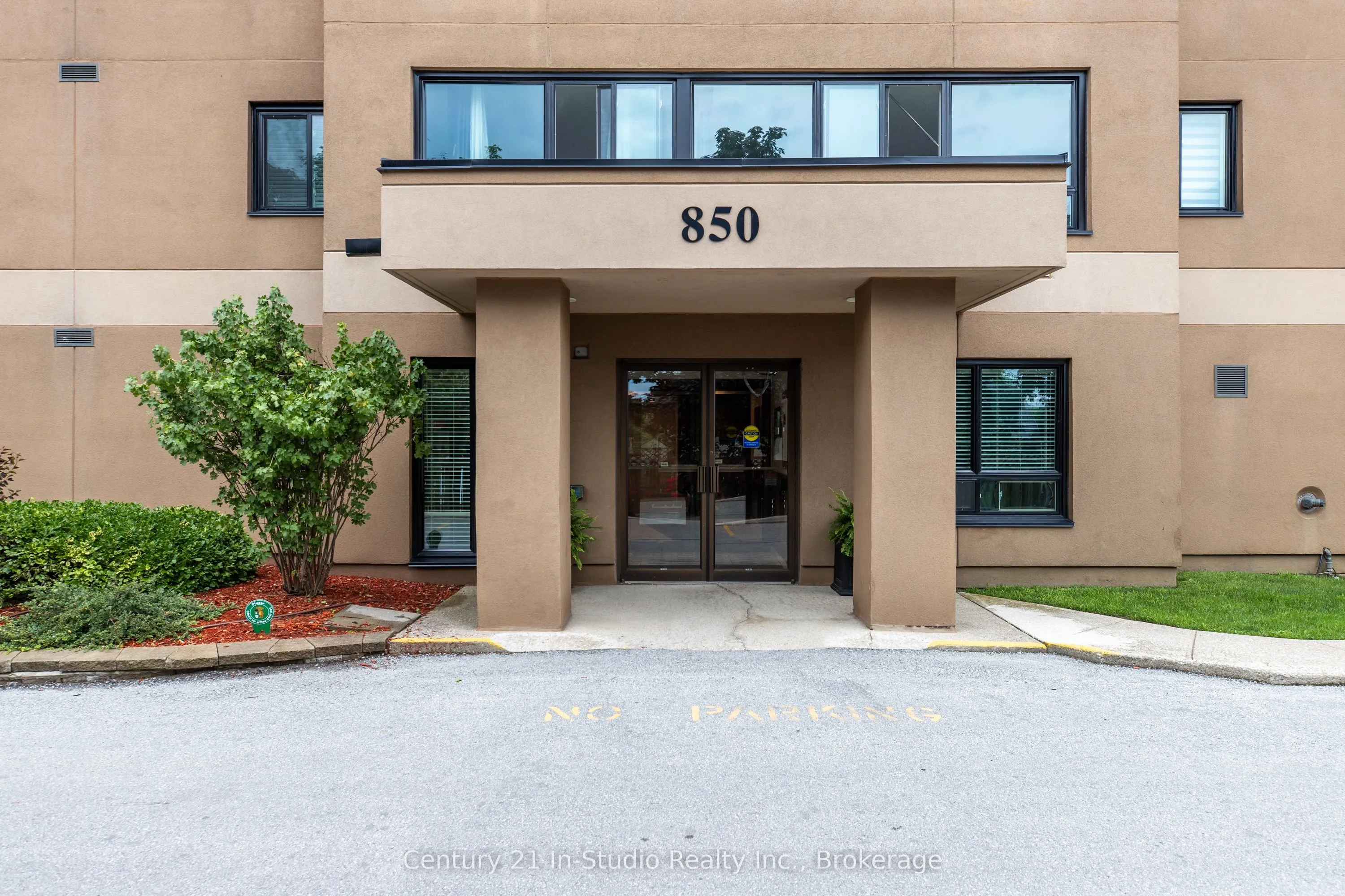 850 6th Street E, #202