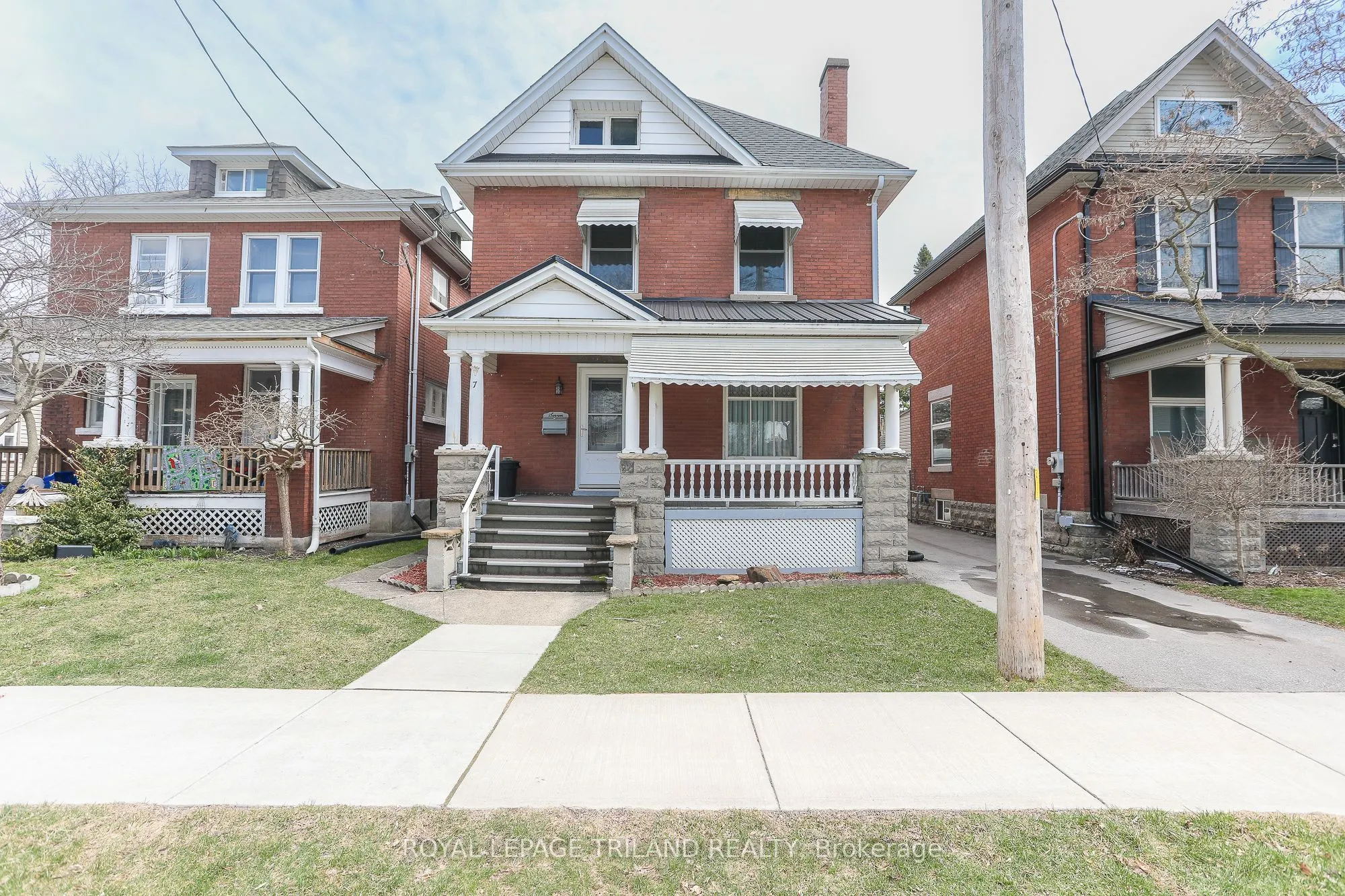 7 Hughes Street
