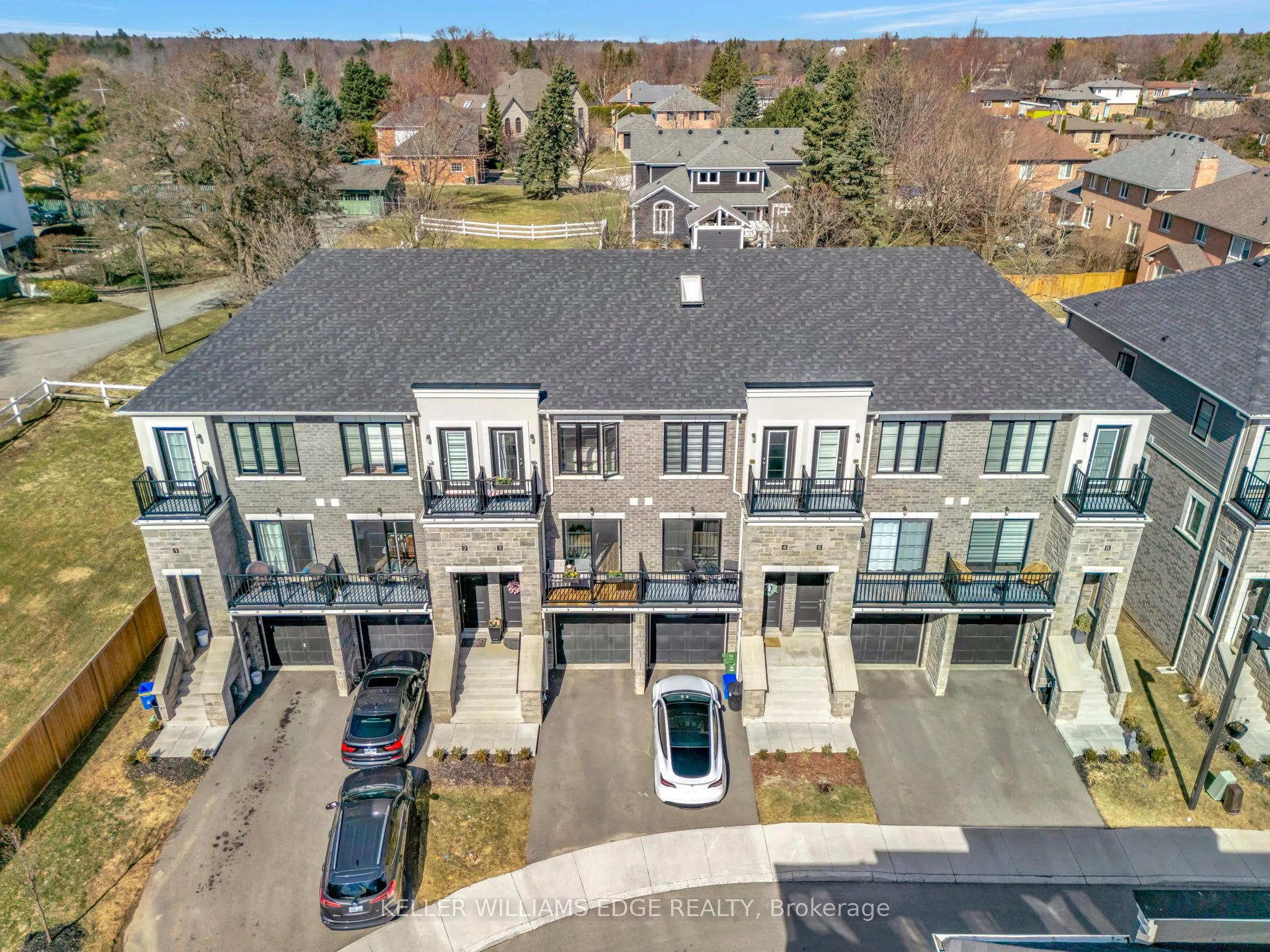 383 Dundas Street E, #3