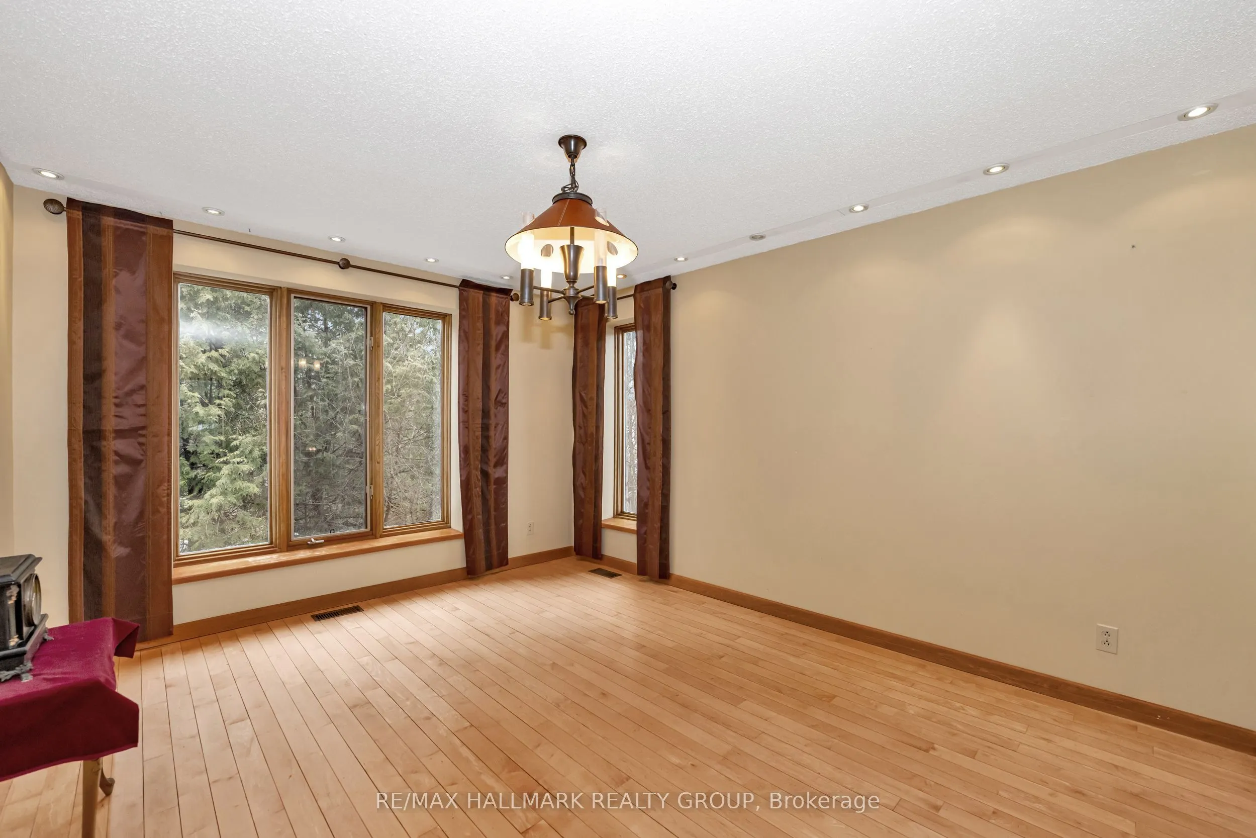 42 Twilight (Davidson) Crescent