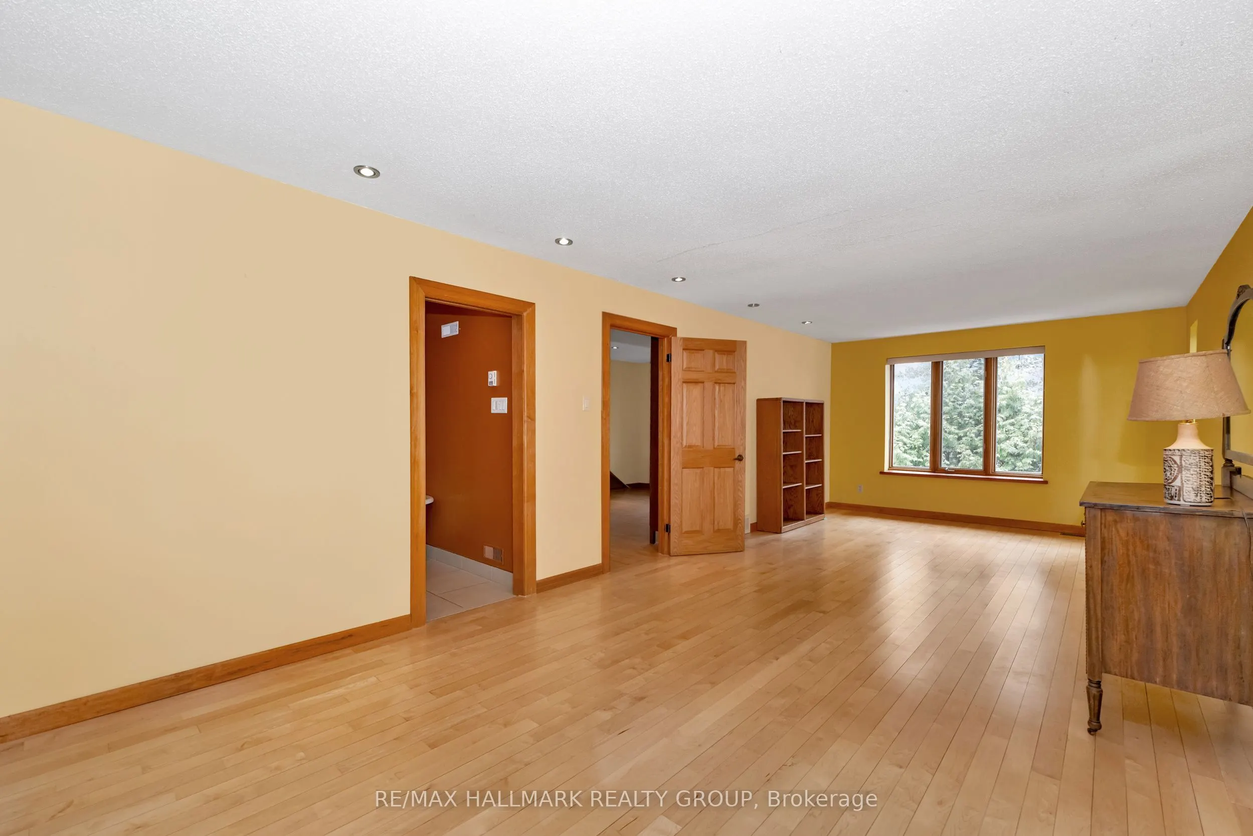 42 Twilight (Davidson) Crescent