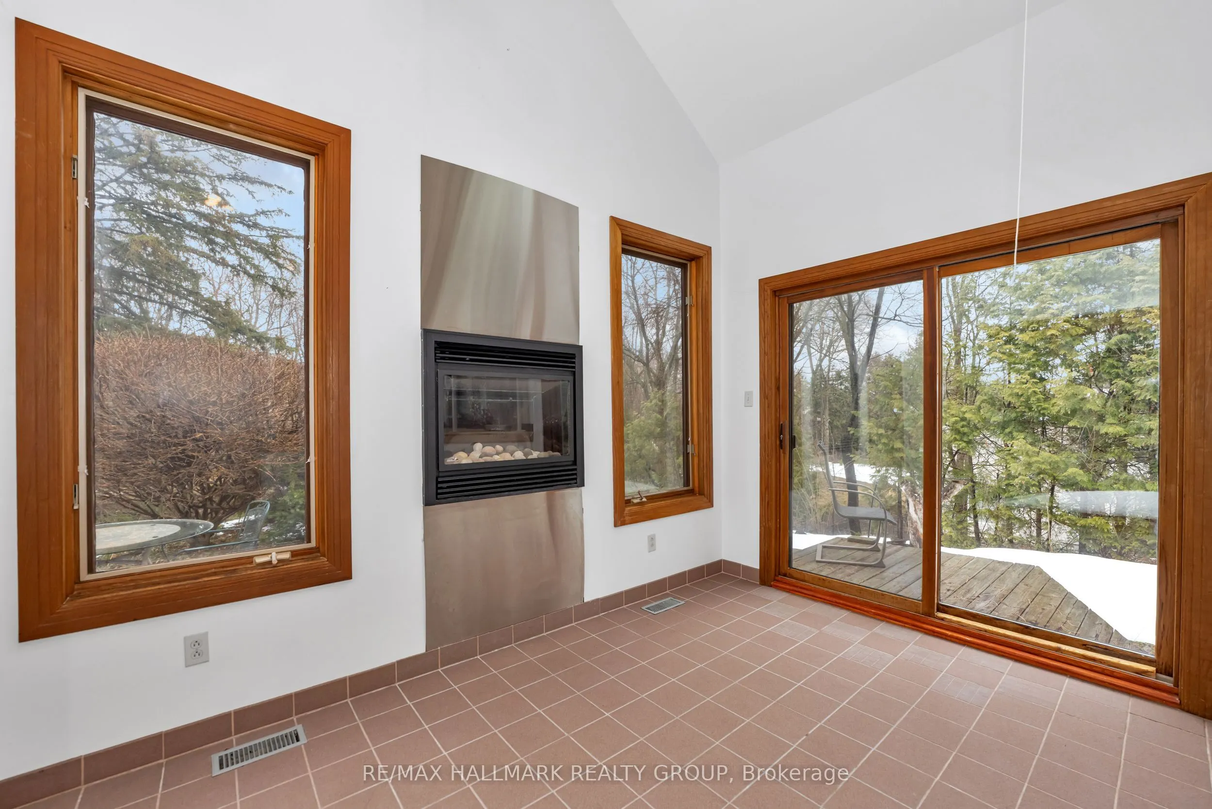 42 Twilight (Davidson) Crescent