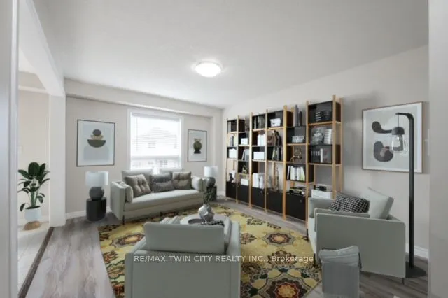 903 Frontenac Crescent