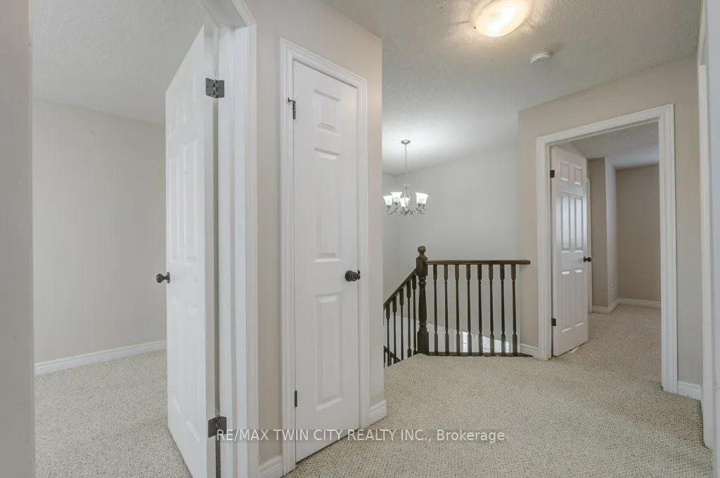 903 Frontenac Crescent