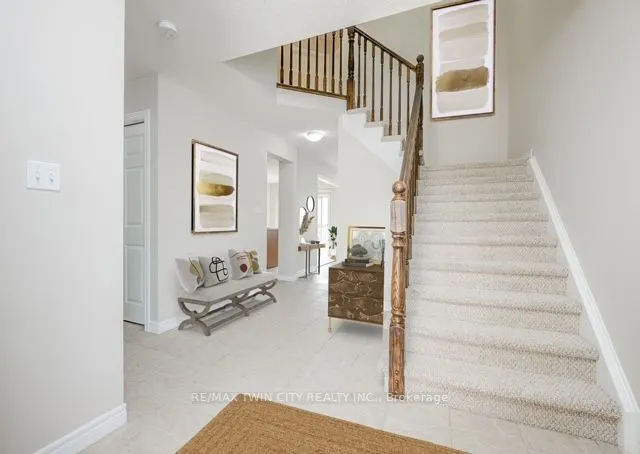 903 Frontenac Crescent