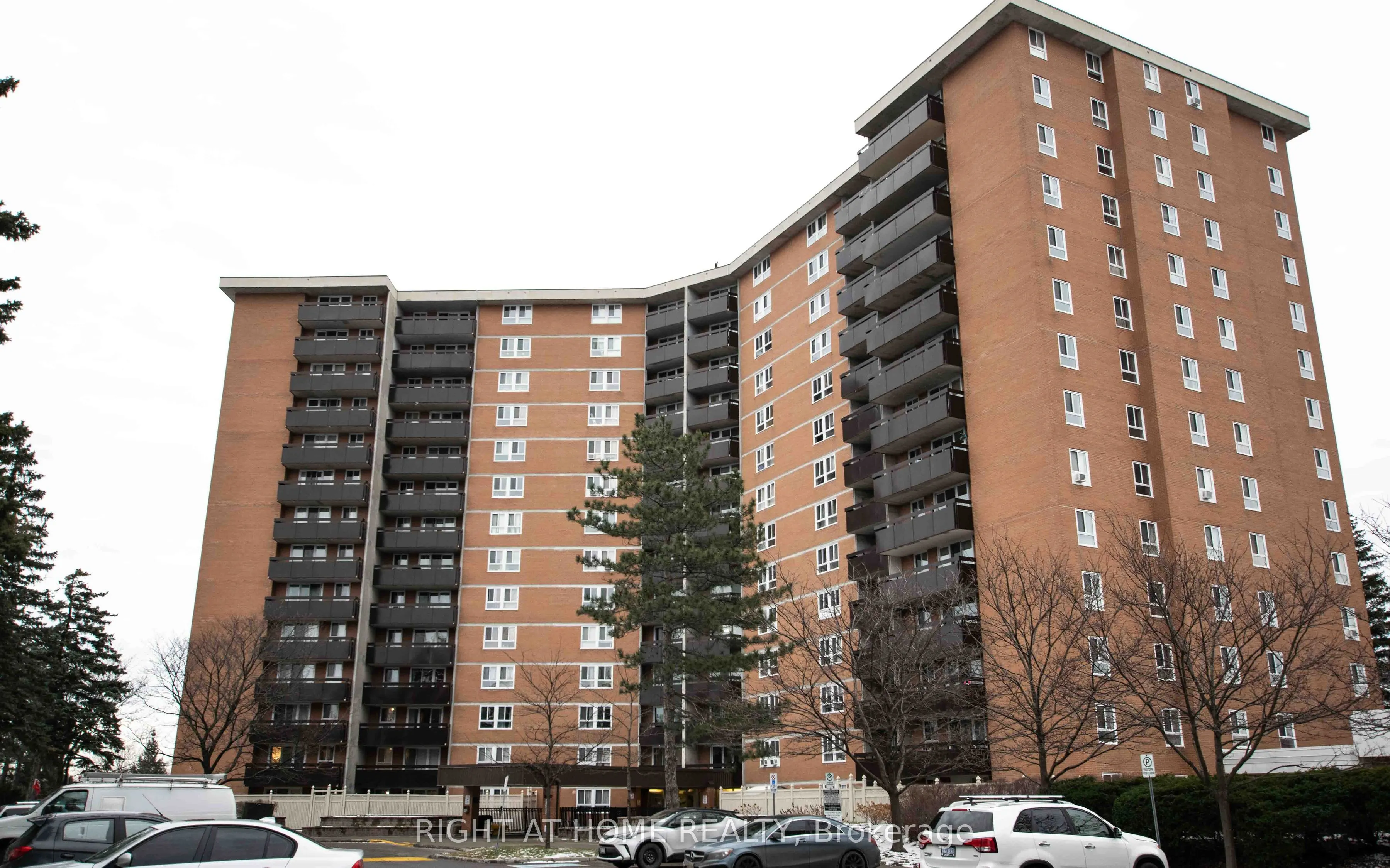 2020 JASMINE Crescent, #704