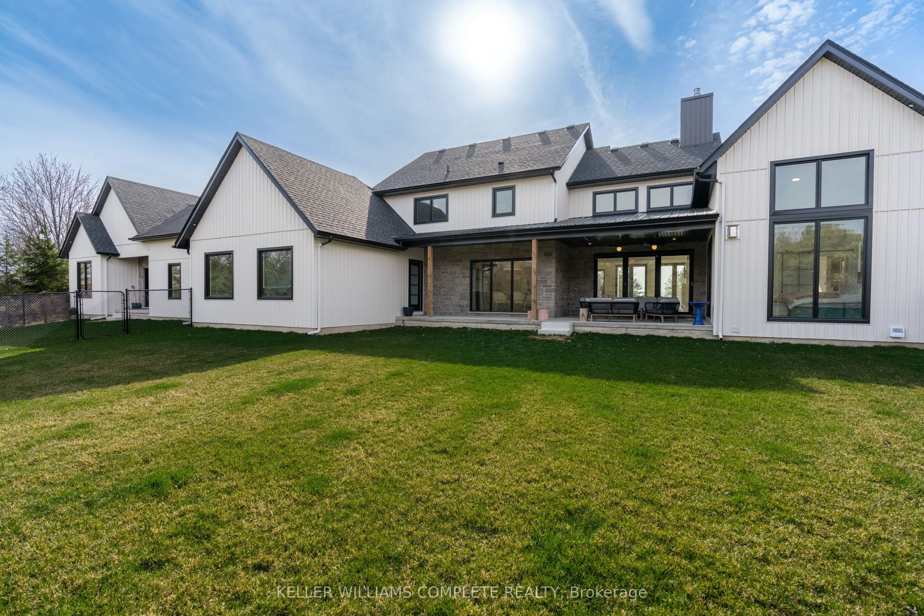 3901 White Road
