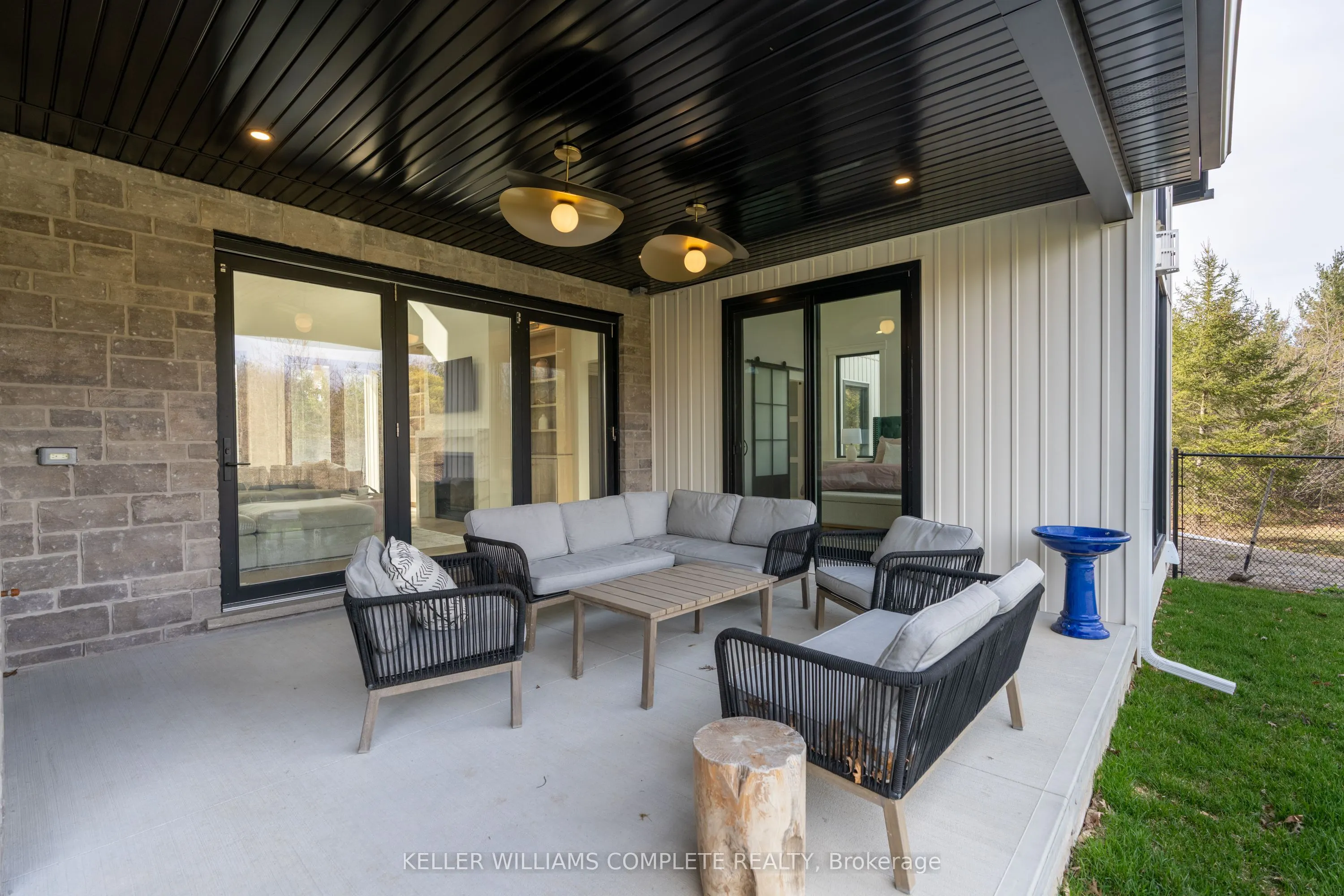 3901 White Road
