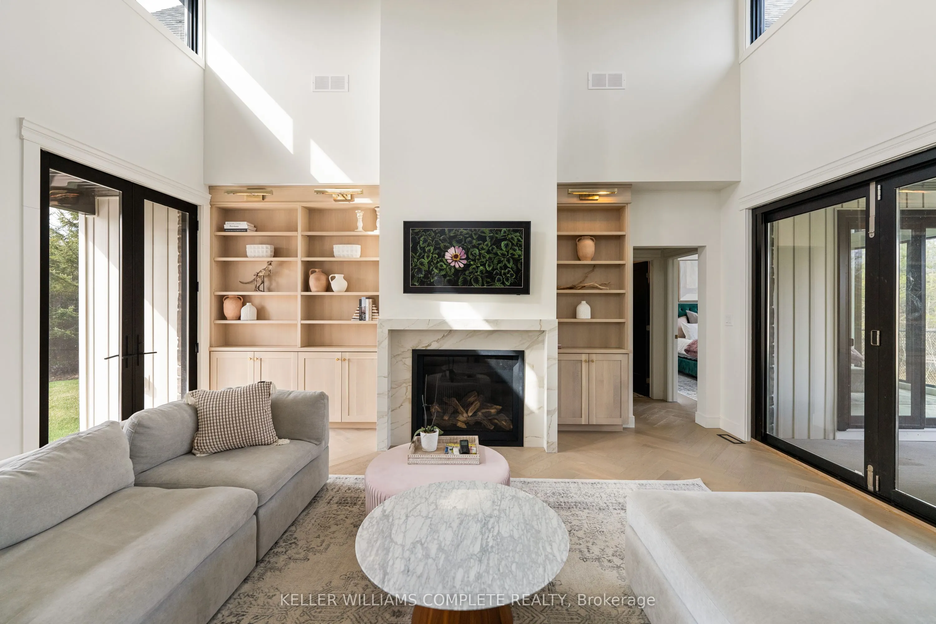 3901 White Road